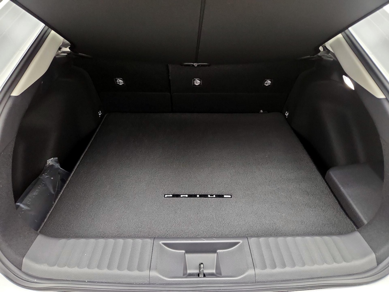 2024 Toyota Prius Limited - Photo 22