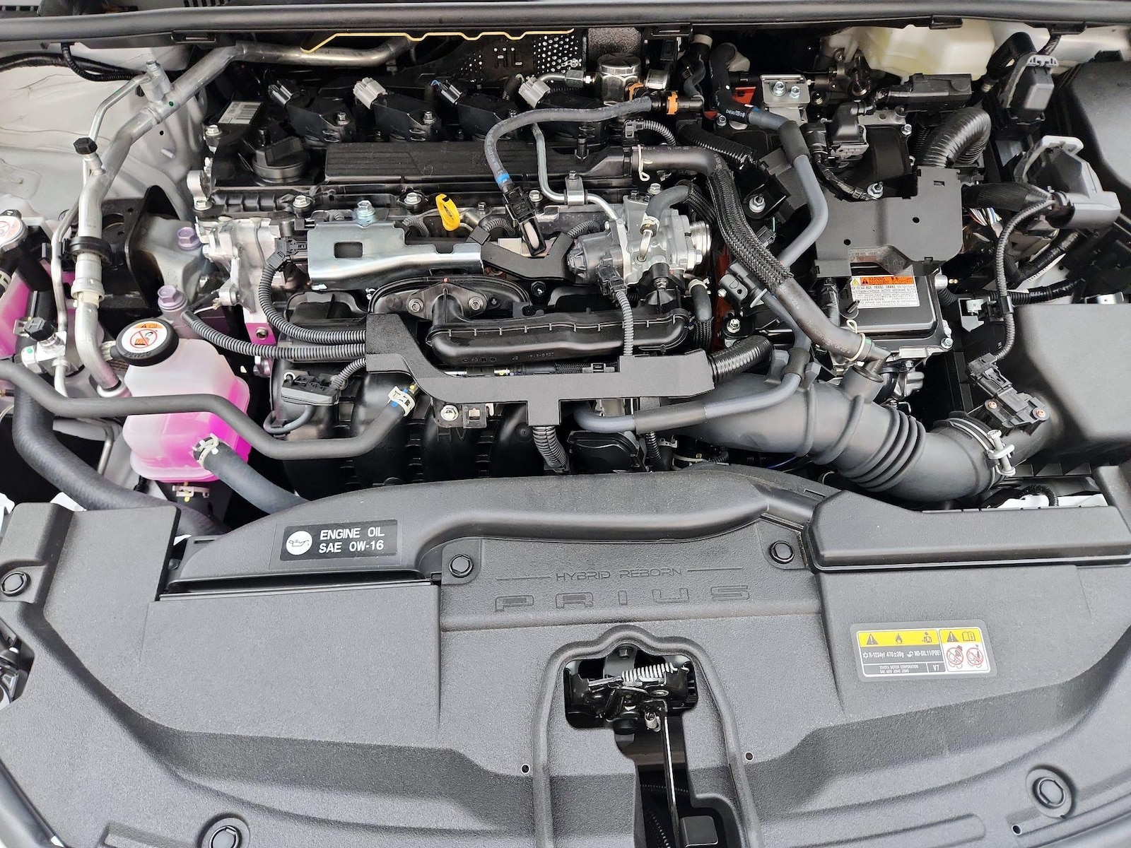 2024 Toyota Prius Limited - Photo 23