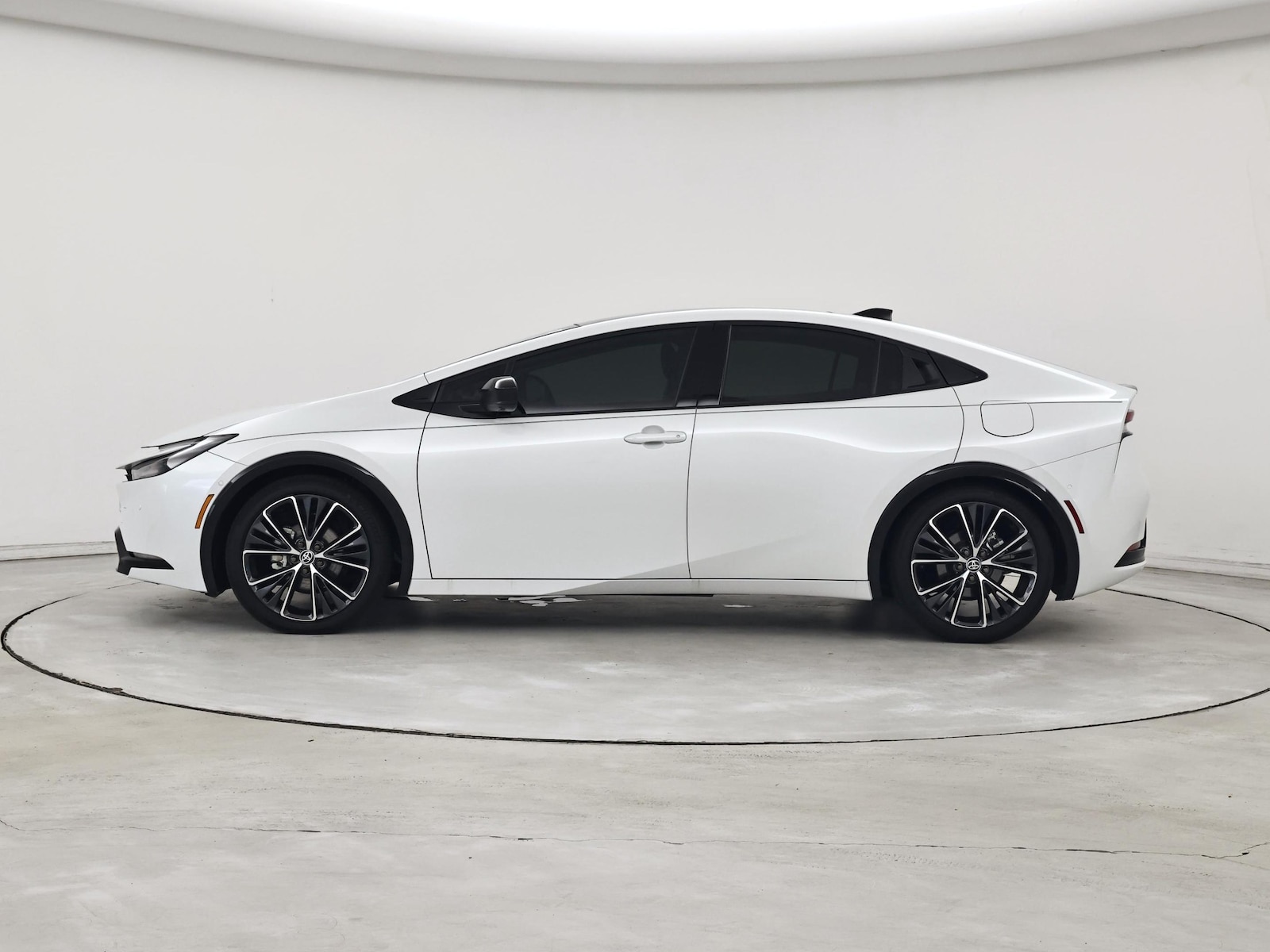 2024 Toyota Prius Limited - Photo 4