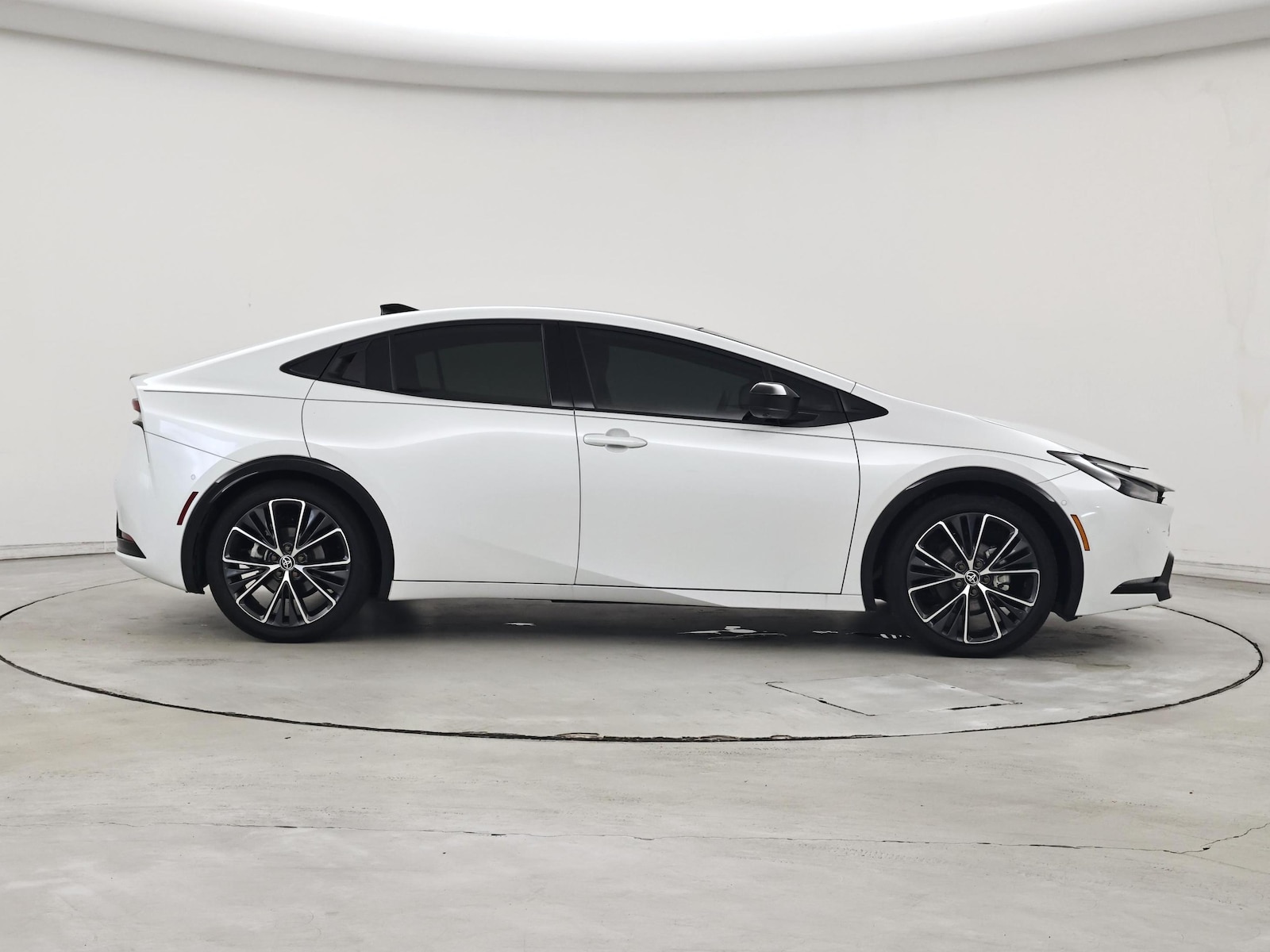 2024 Toyota Prius Limited - Photo 8