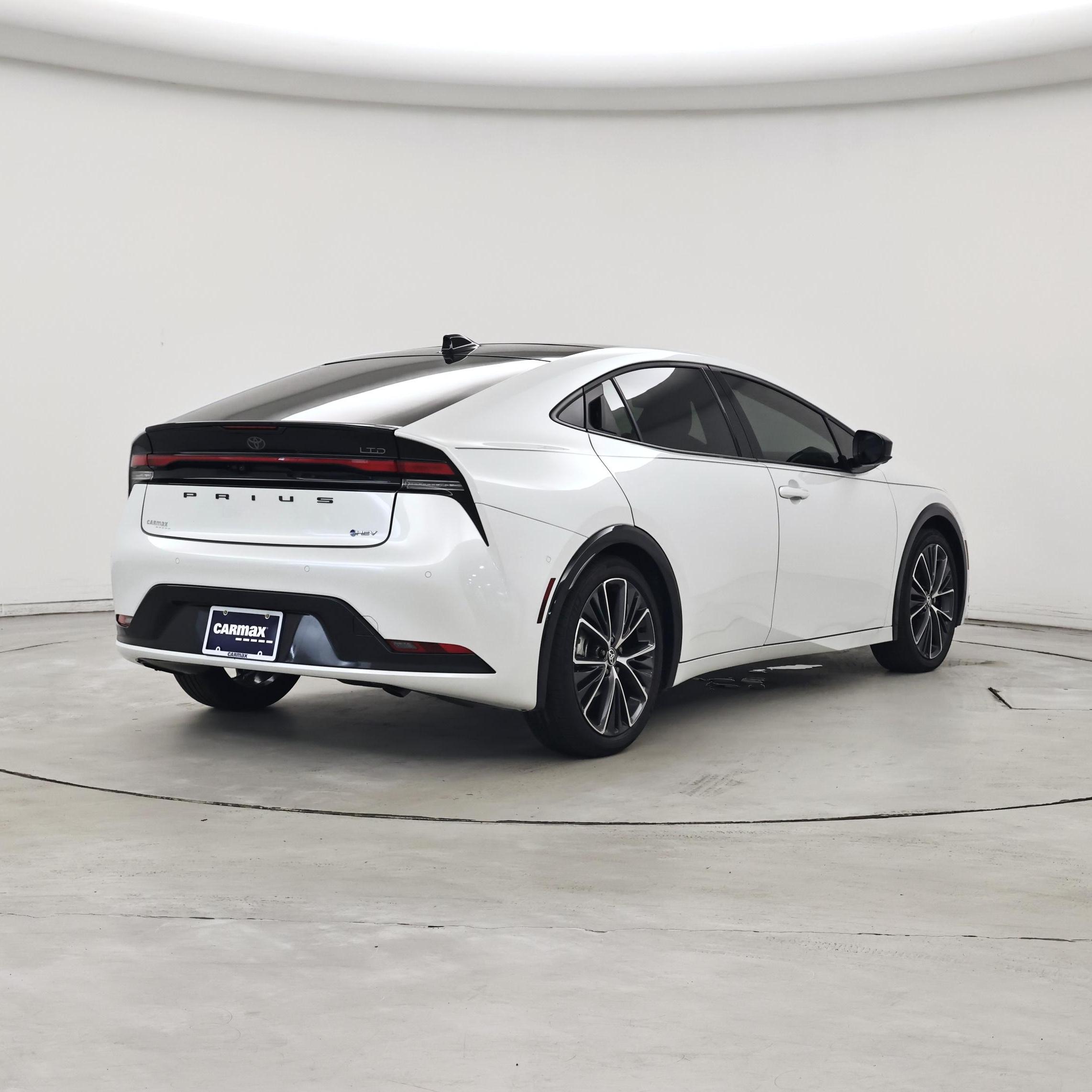 Thumbnail: 2024 Toyota Prius - 8
