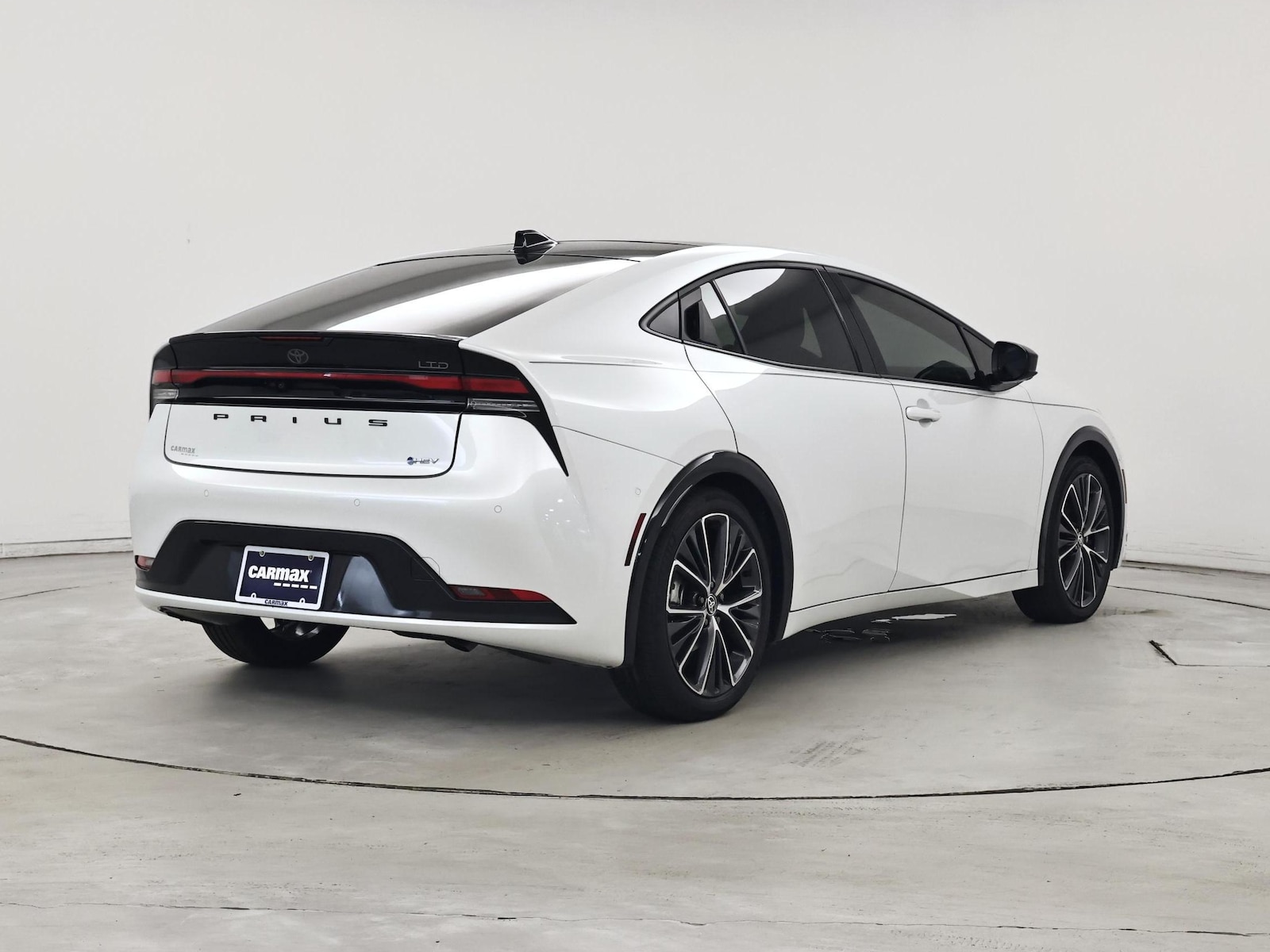 2024 Toyota Prius Limited - Photo 9