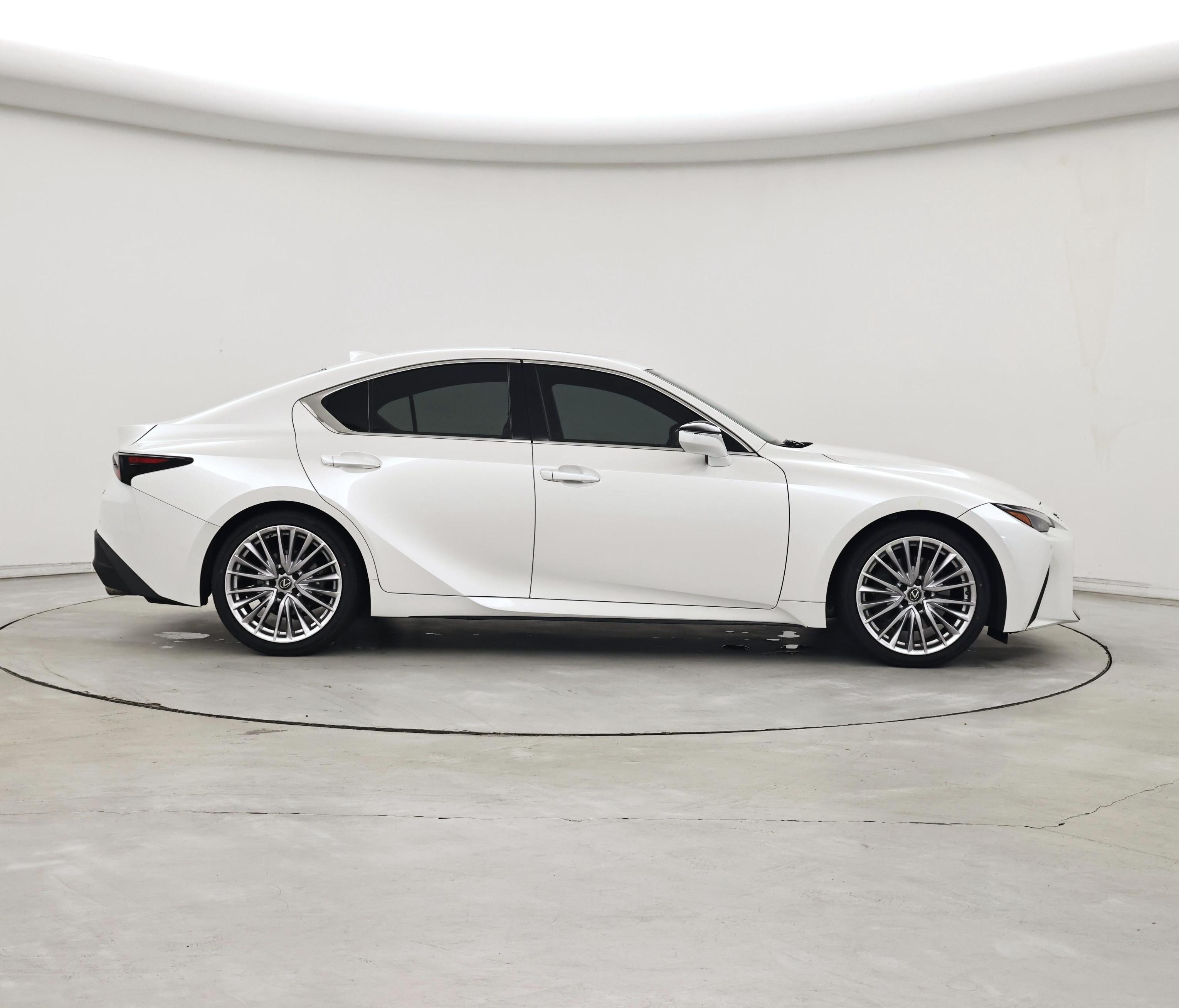 Thumbnail: 2022 Lexus IS - 7