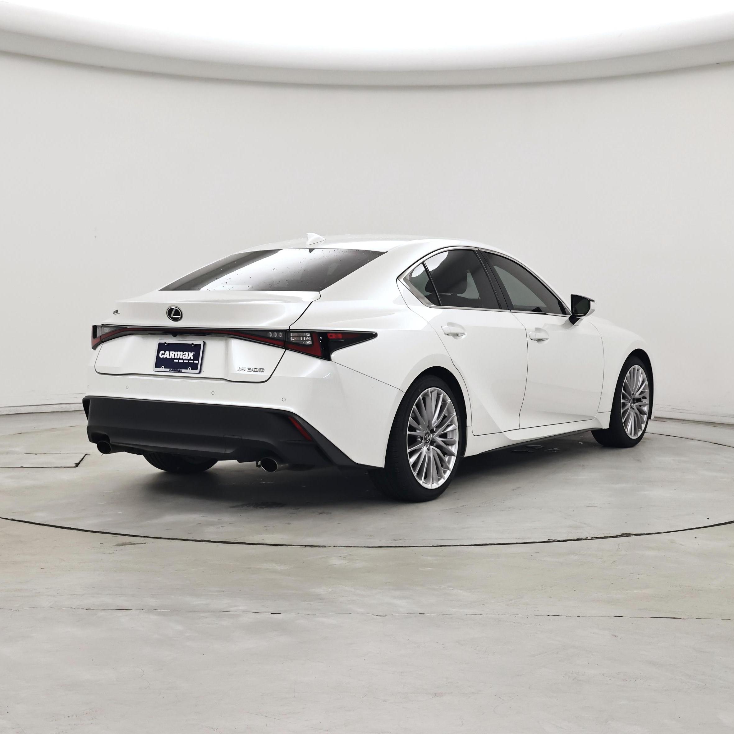 Thumbnail: 2022 Lexus IS - 8