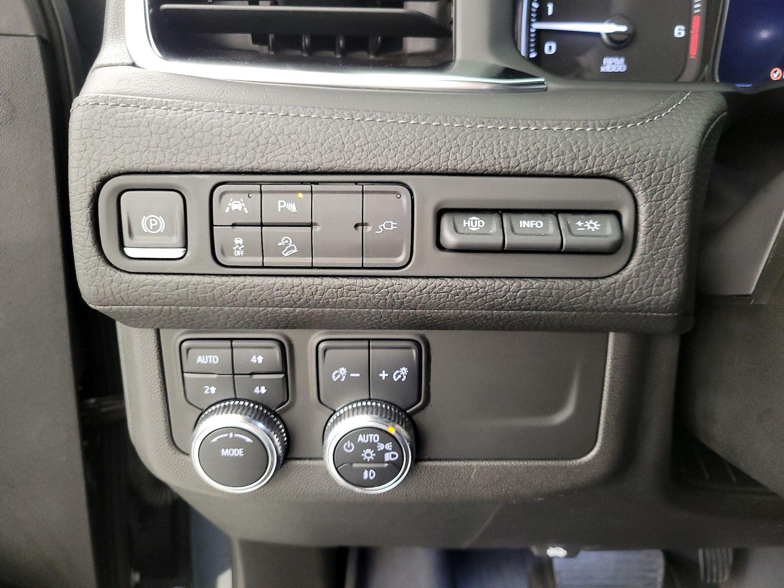 2021 GMC Yukon Denali - Photo 14