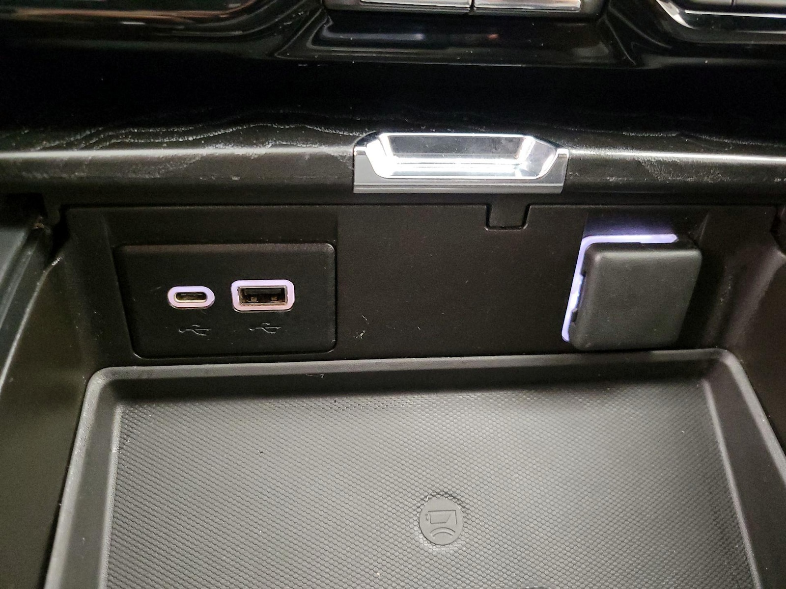 2021 GMC Yukon Denali - Photo 19