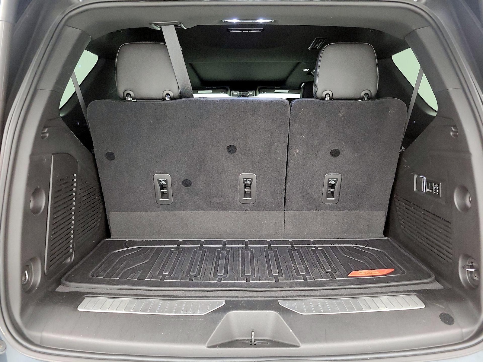 2021 GMC Yukon Denali - Photo 23
