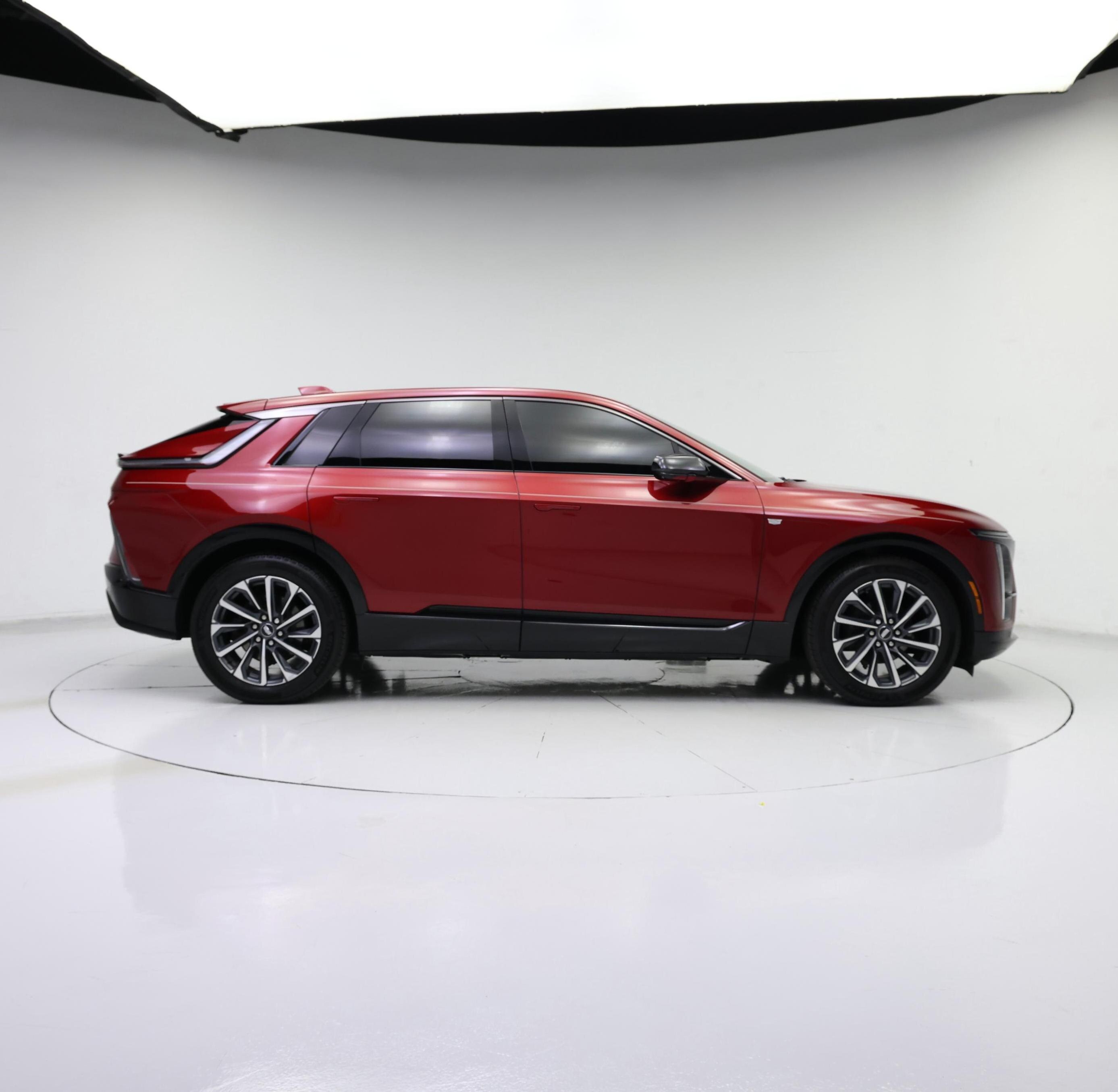 Thumbnail: 2024 Cadillac Lyriq - 7