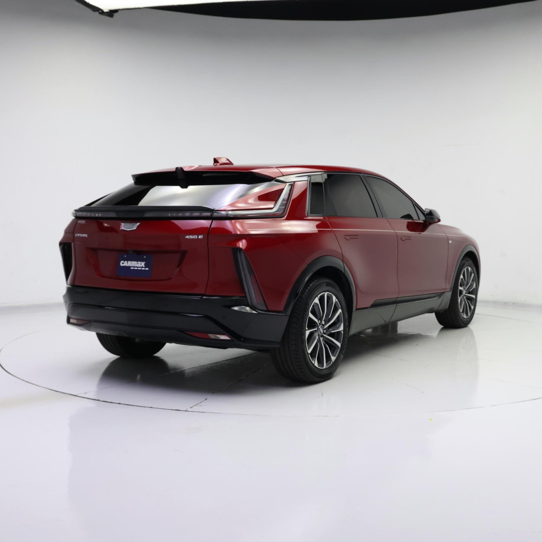 Thumbnail: 2024 Cadillac Lyriq - 8