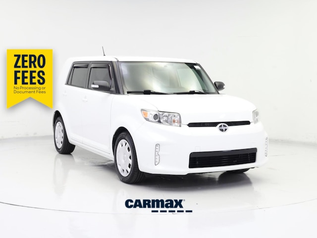 White 2015 Scion xB Wagon Automatic