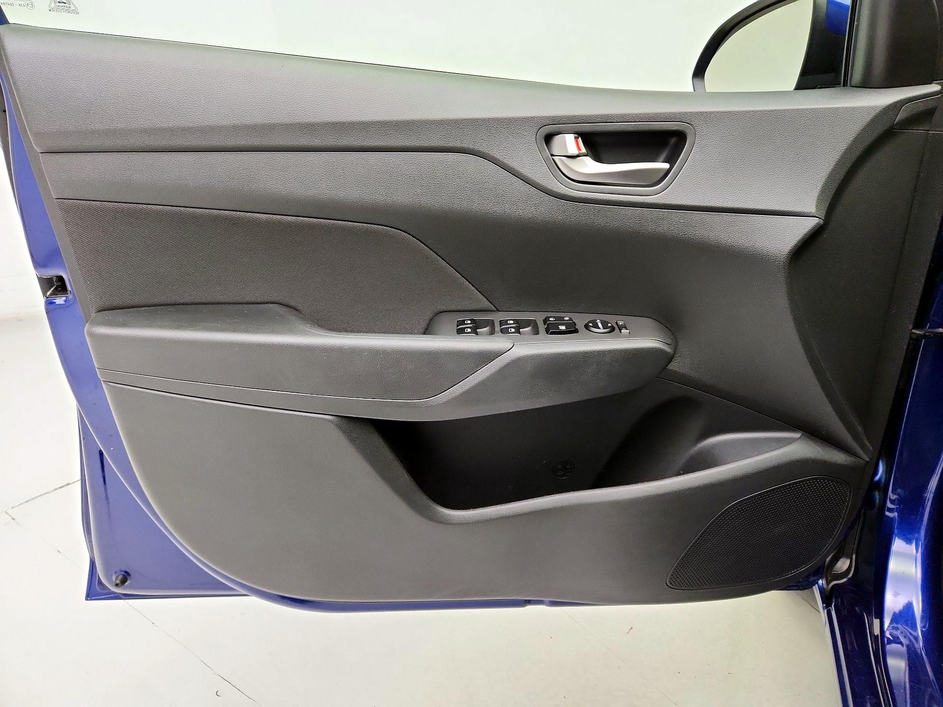 Thumbnail: 2022 Hyundai Accent - 12