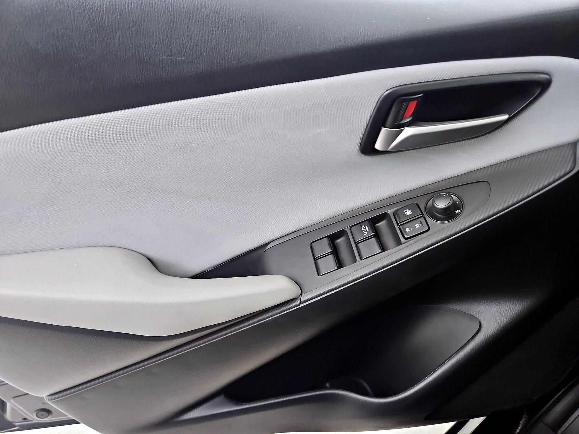Thumbnail: 2019 Toyota Yaris - 10