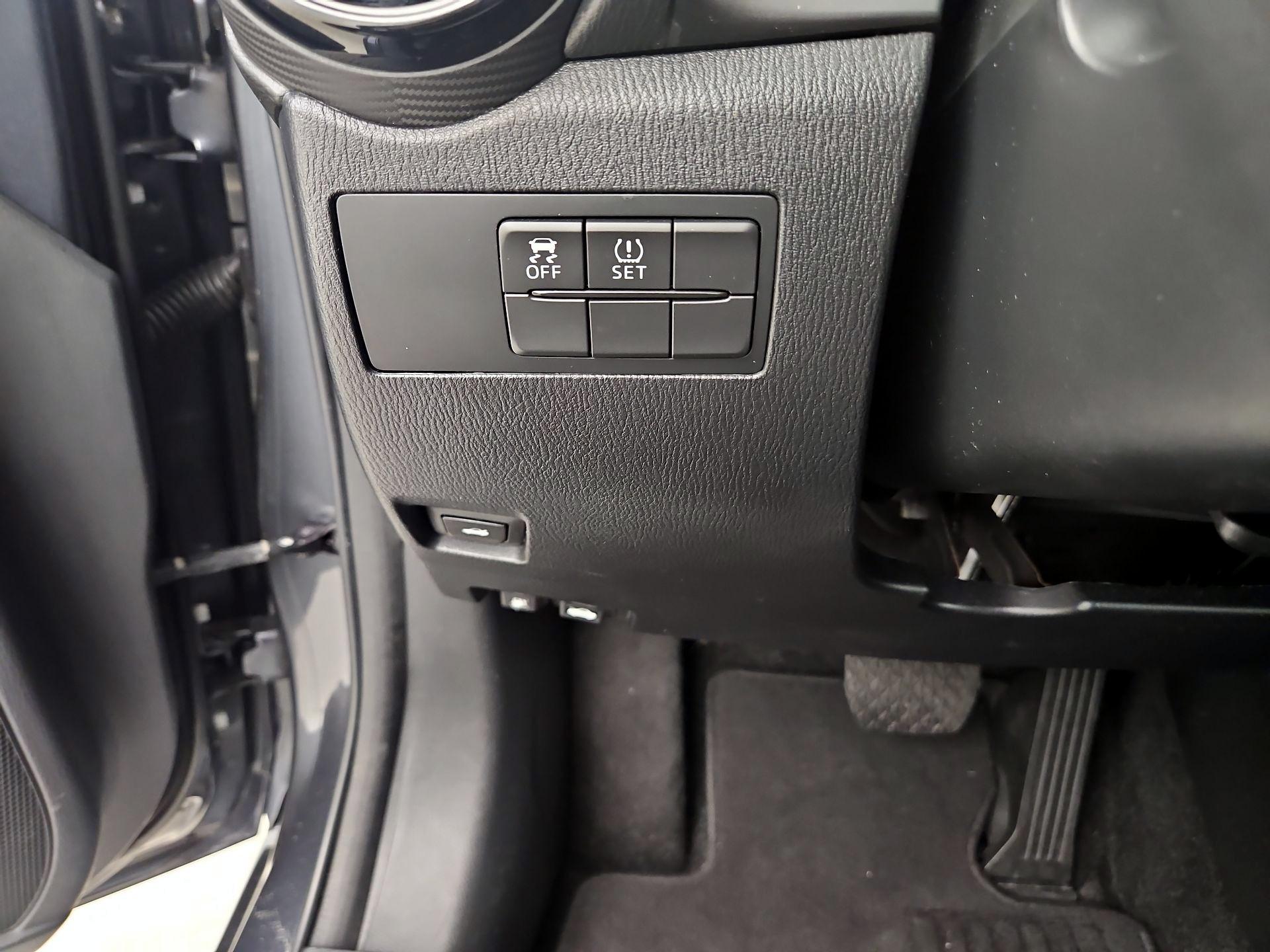 Thumbnail: 2019 Toyota Yaris - 11