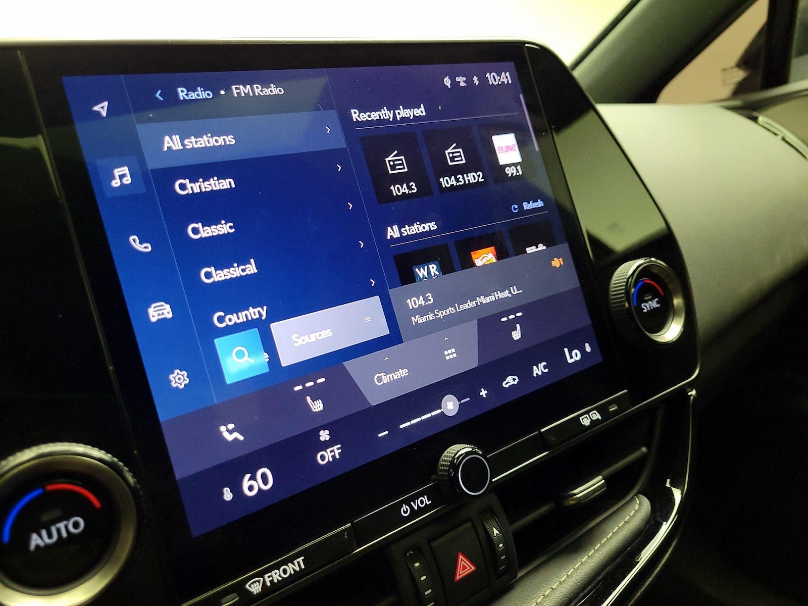2024 Lexus NX 350 - Photo 17