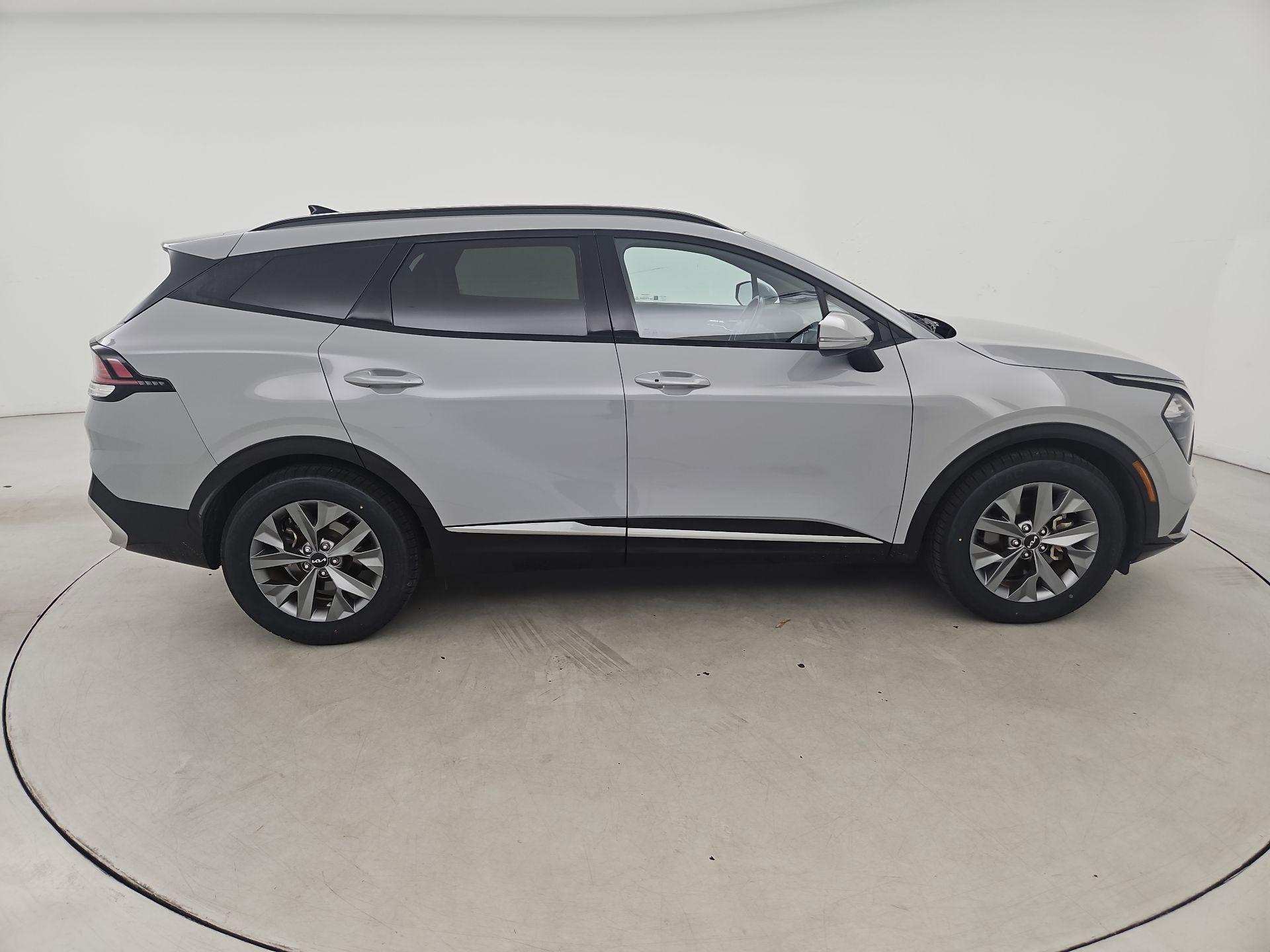 Thumbnail: 2023 Kia Sportage - 4
