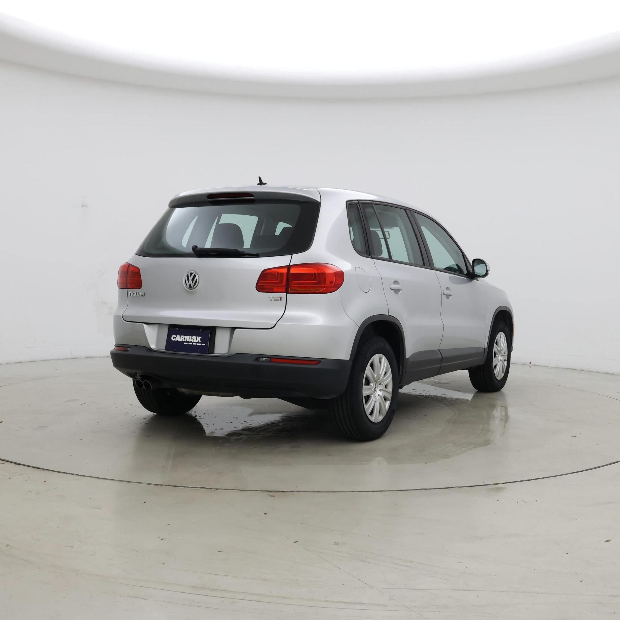 Thumbnail: 2018 Volkswagen Tiguan - 8