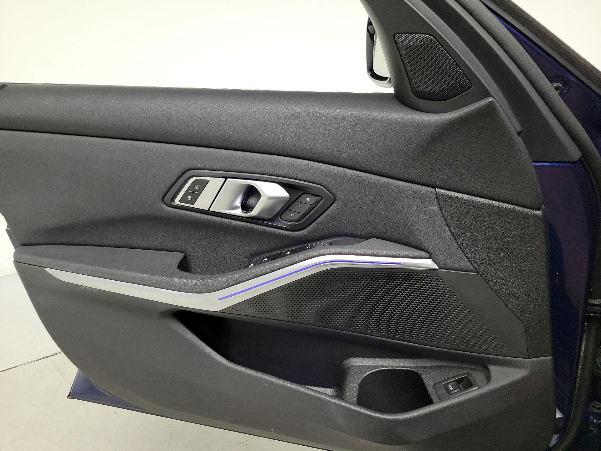 Thumbnail: 2021 BMW 3 Series - 12