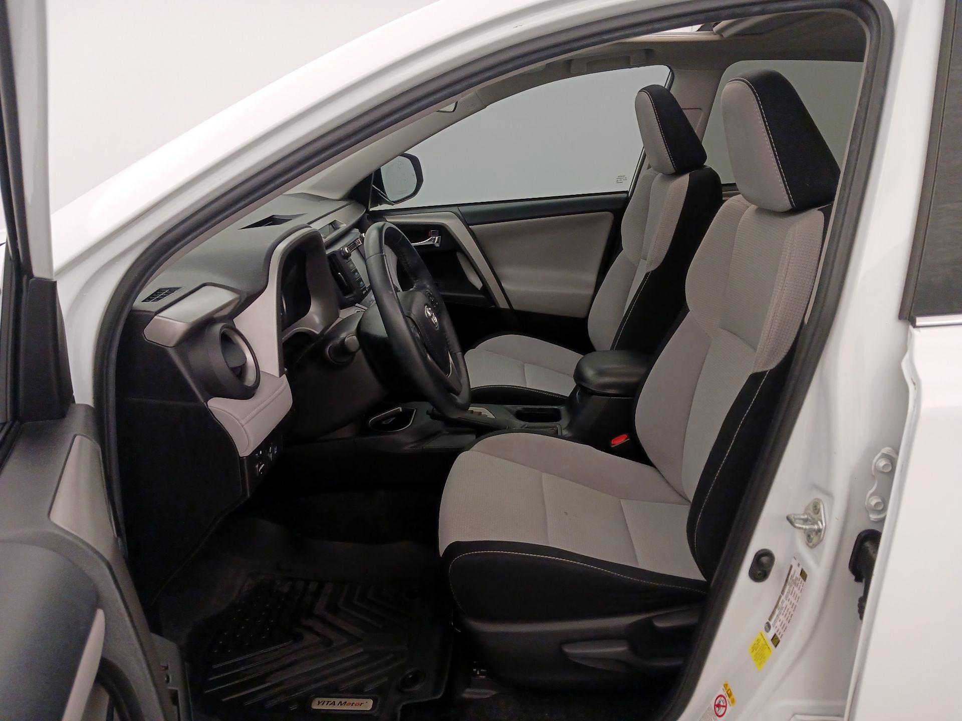 Thumbnail: 2018 Toyota RAV4 - 11
