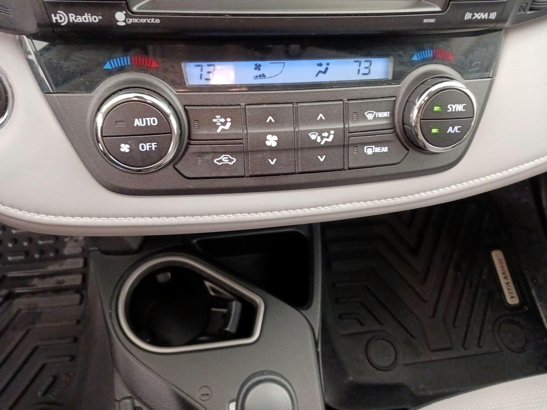 Thumbnail: 2018 Toyota RAV4 - 16