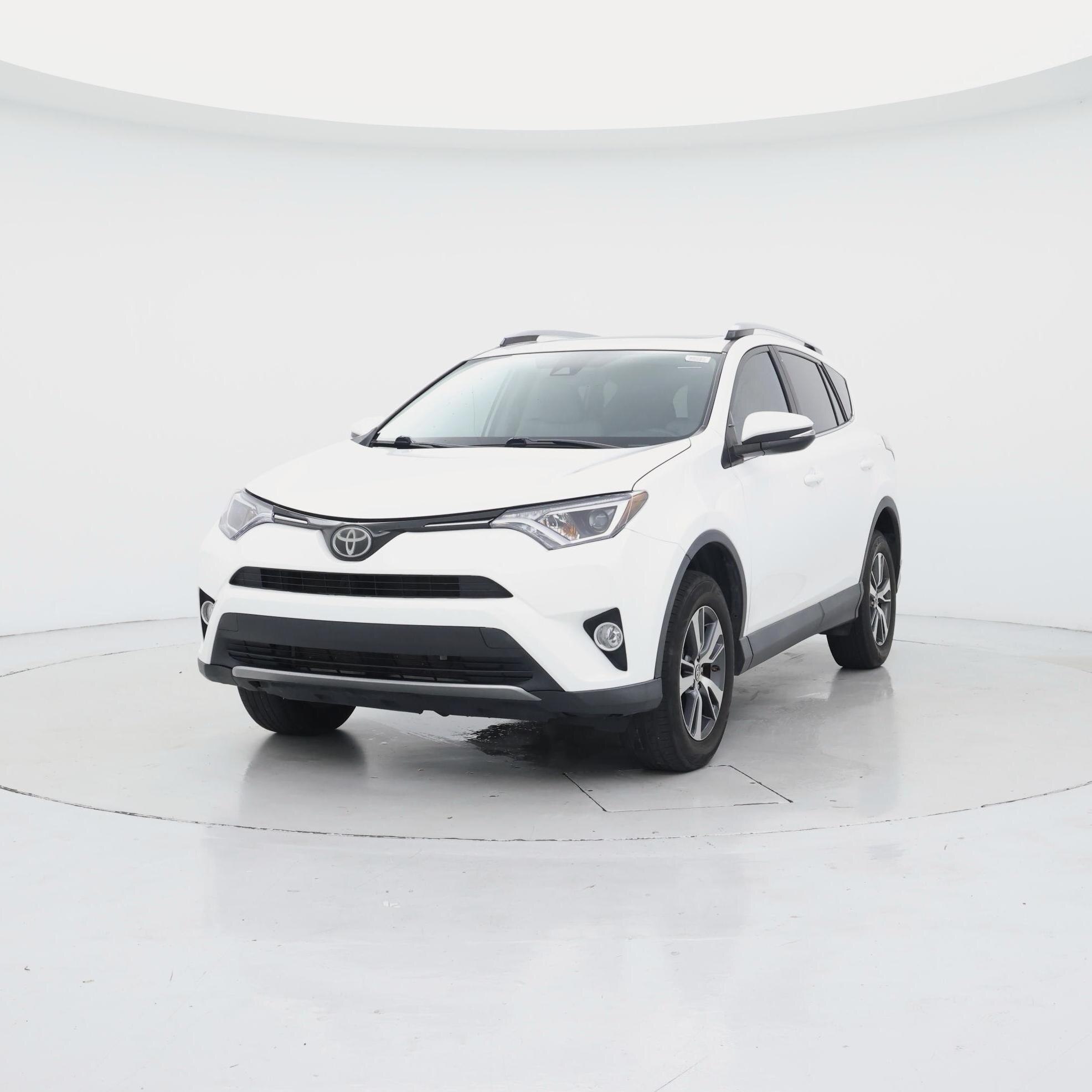 Thumbnail: 2018 Toyota RAV4 - 4