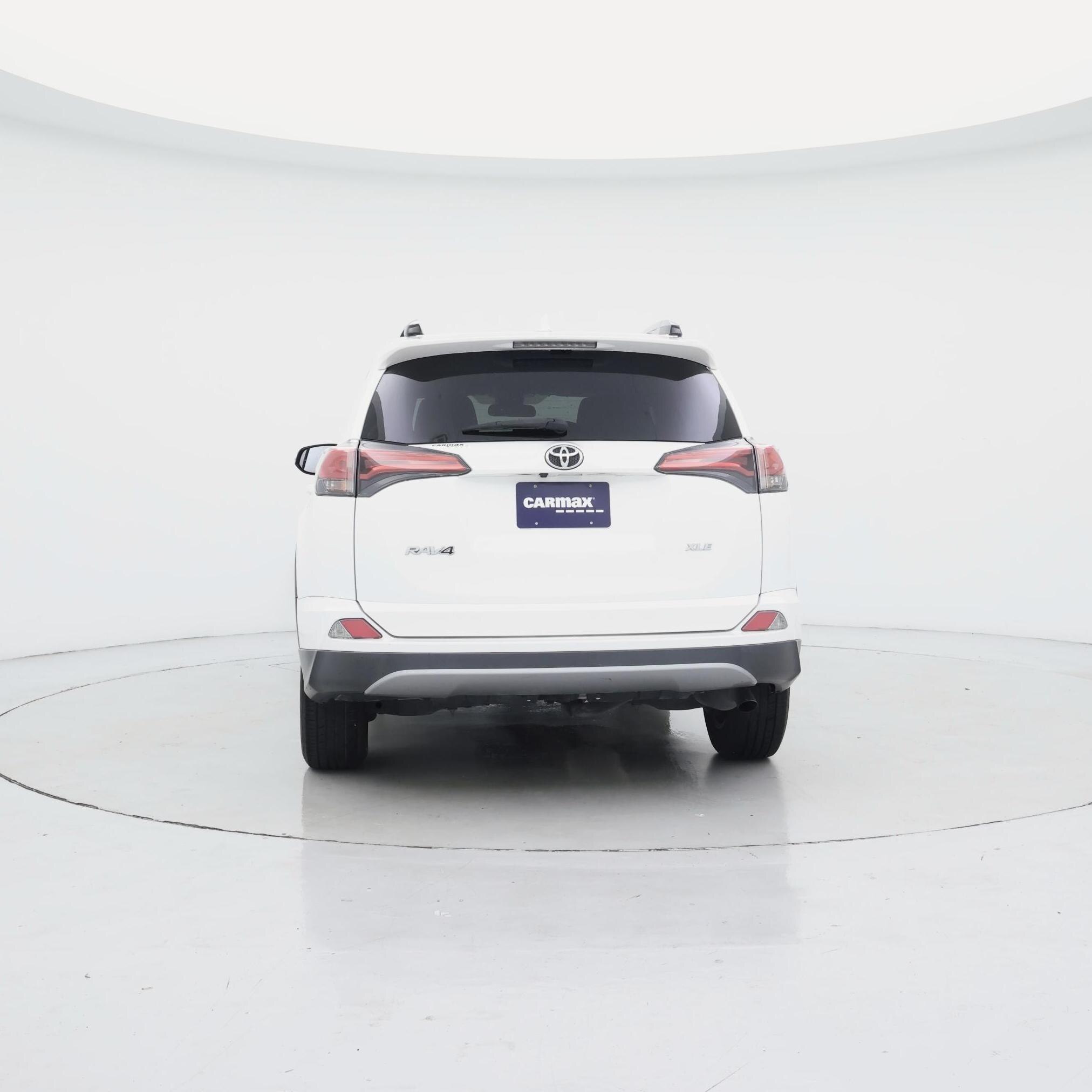 Thumbnail: 2018 Toyota RAV4 - 6