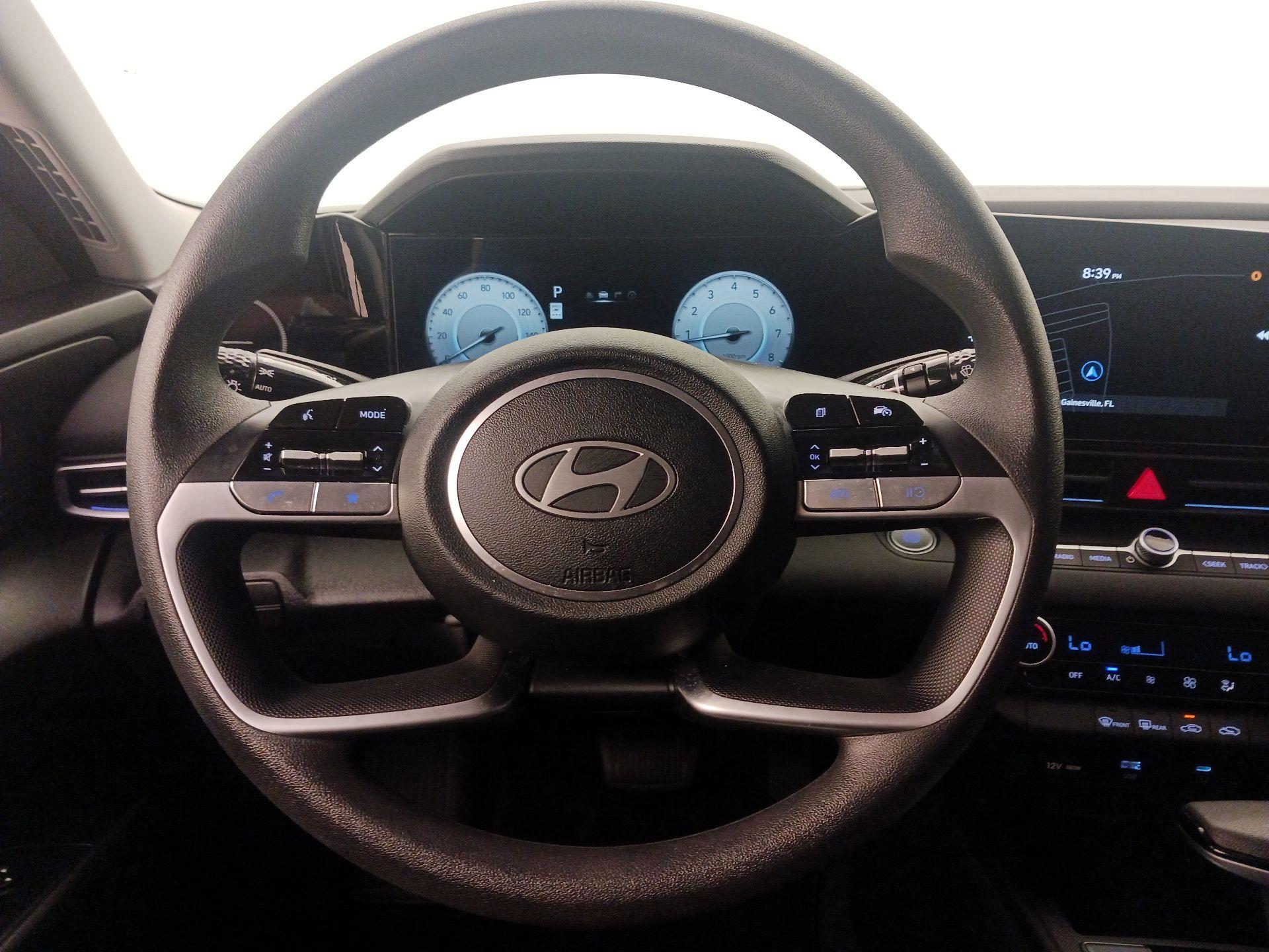 Thumbnail: 2024 Hyundai Elantra - 10