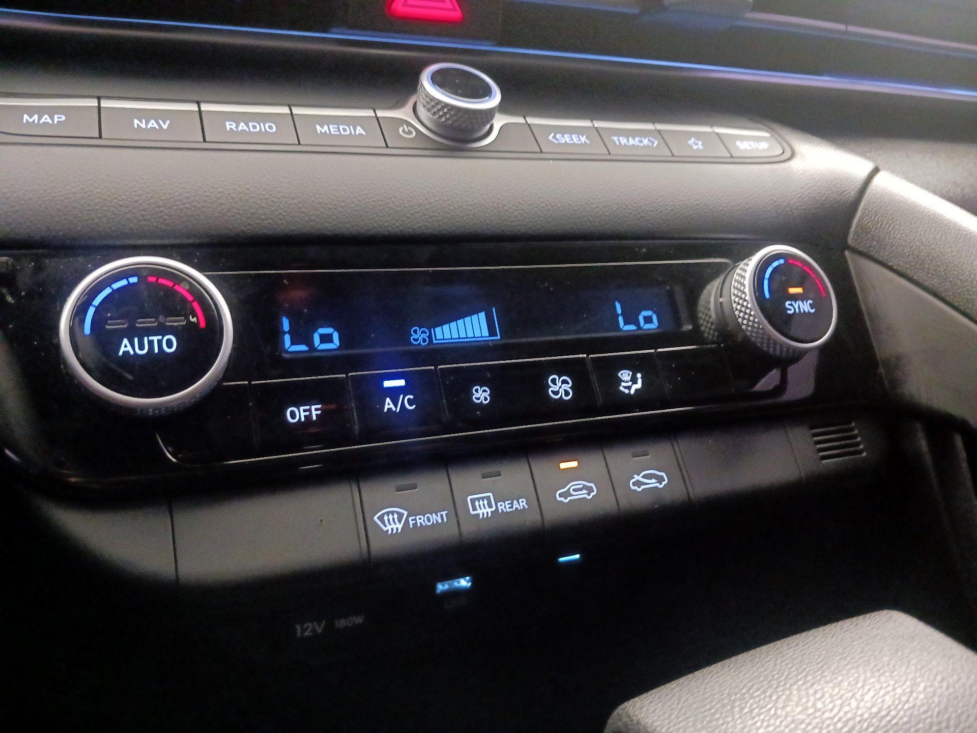 Thumbnail: 2024 Hyundai Elantra - 17