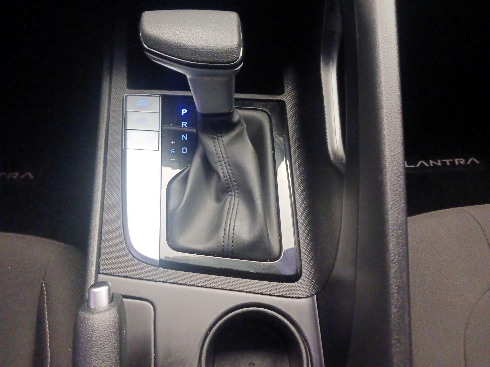 Thumbnail: 2024 Hyundai Elantra - 18