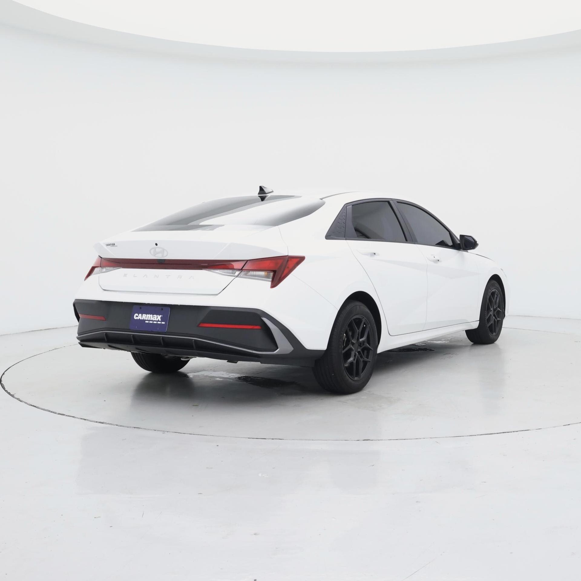 Thumbnail: 2024 Hyundai Elantra - 8