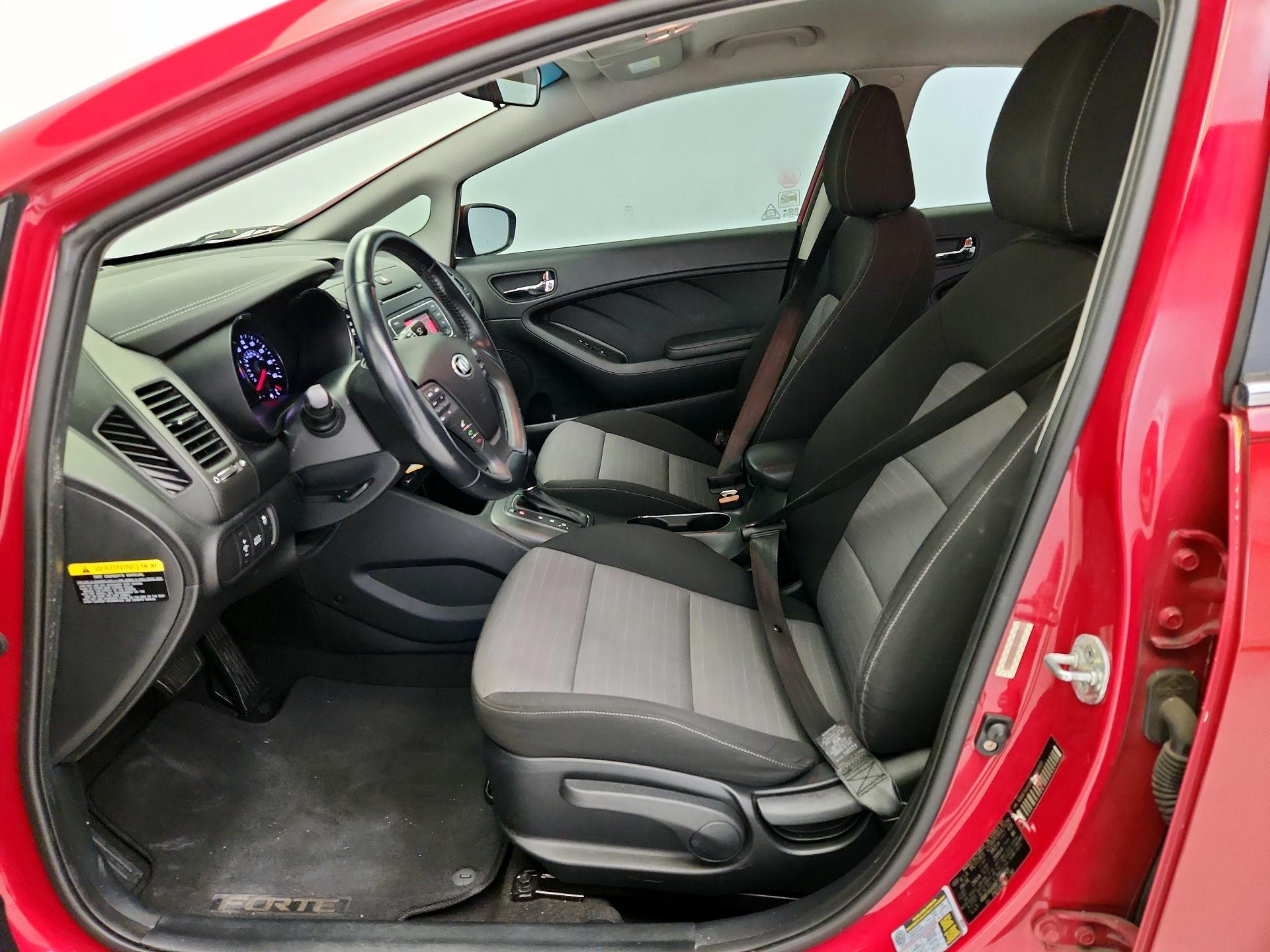 Thumbnail: 2015 Kia Forte - 11