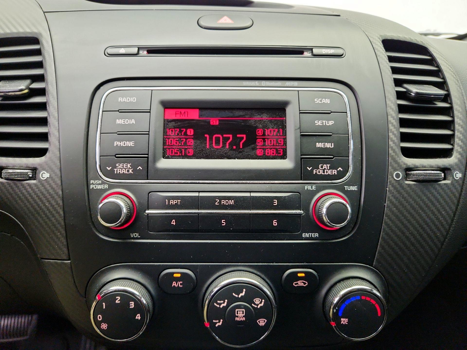 Thumbnail: 2015 Kia Forte - 14