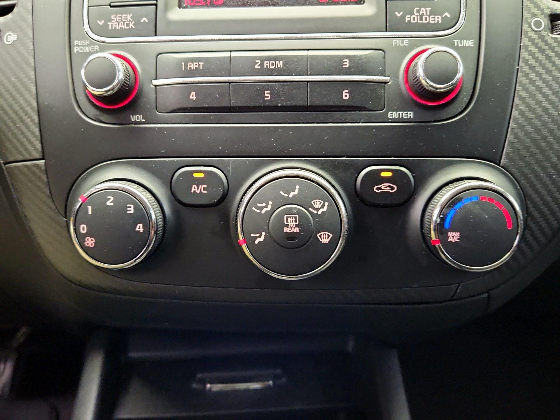 Thumbnail: 2015 Kia Forte - 15