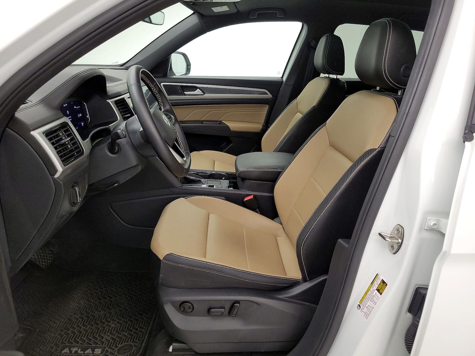 2022 Volkswagen Atlas Cross Sport SE w/Tech - Photo 12