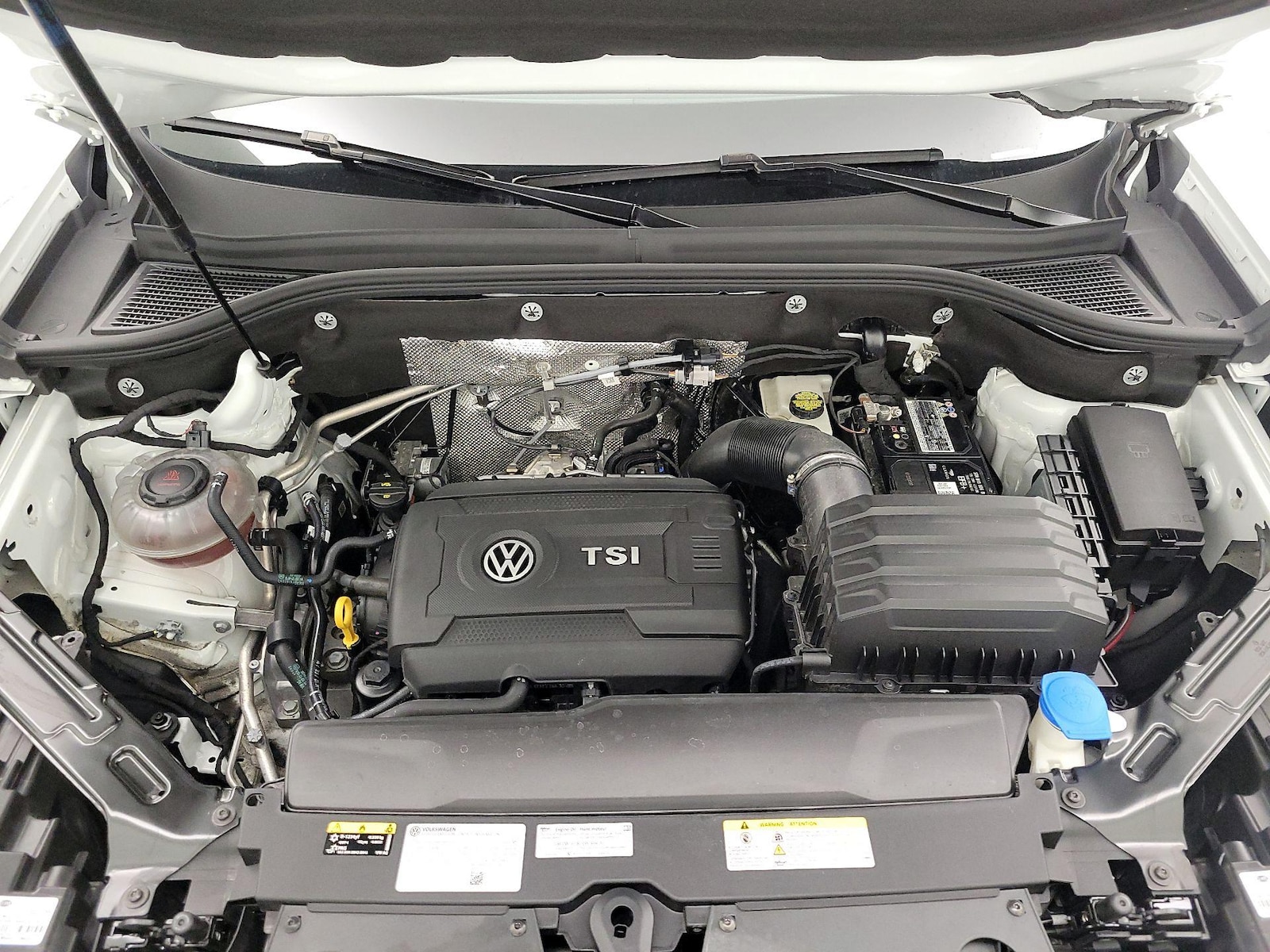 2022 Volkswagen Atlas Cross Sport SE w/Tech - Photo 23