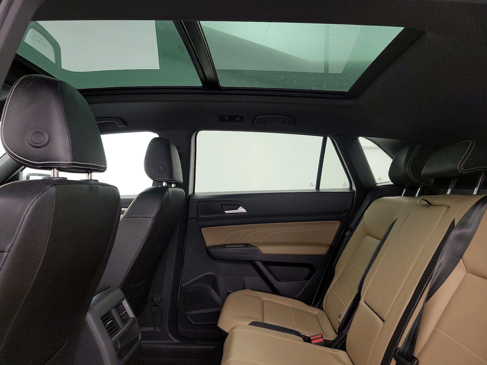 2022 Volkswagen Atlas Cross Sport SE w/Tech - Photo 24