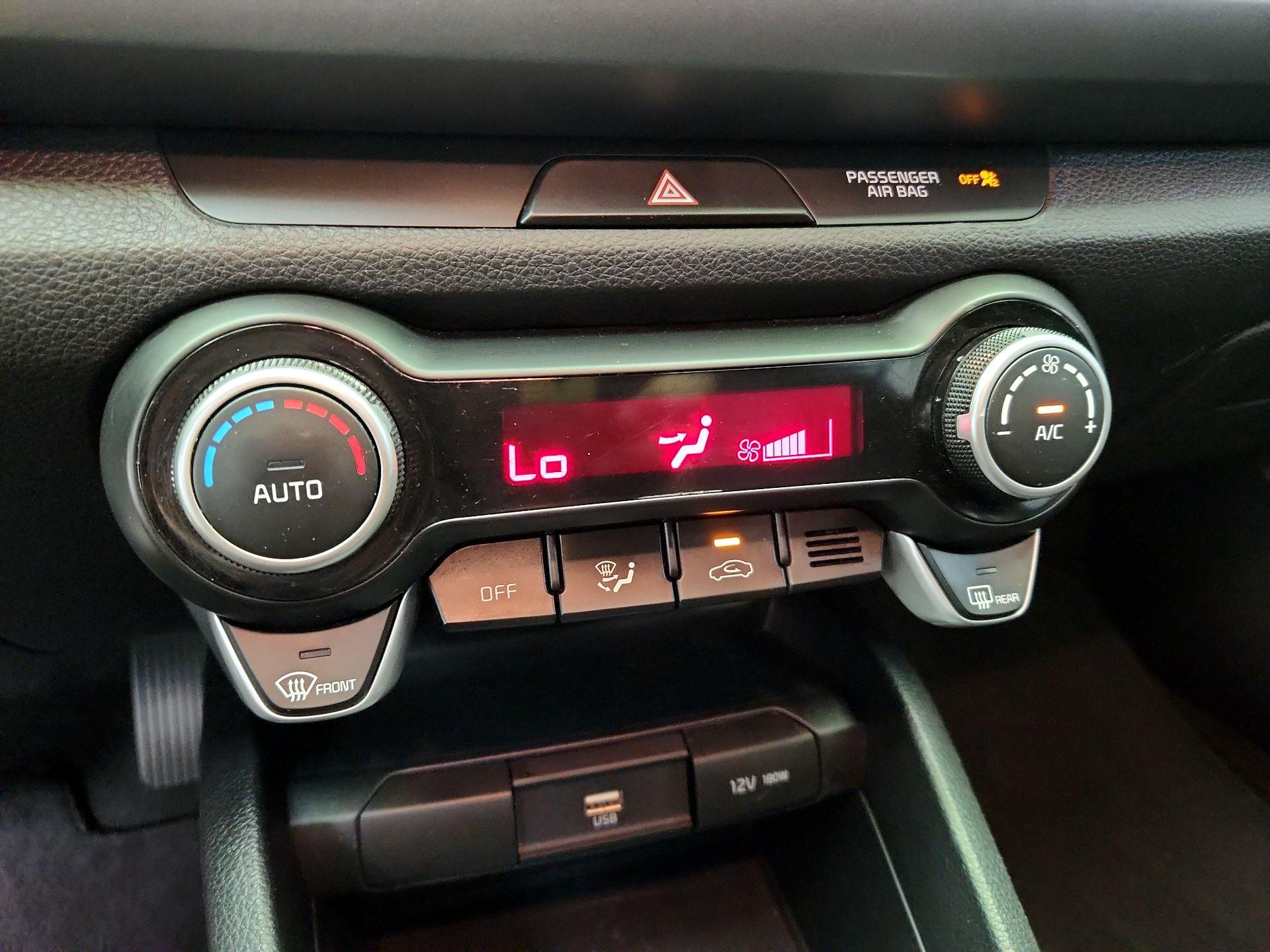 Thumbnail: 2022 Kia Rio5 - 16