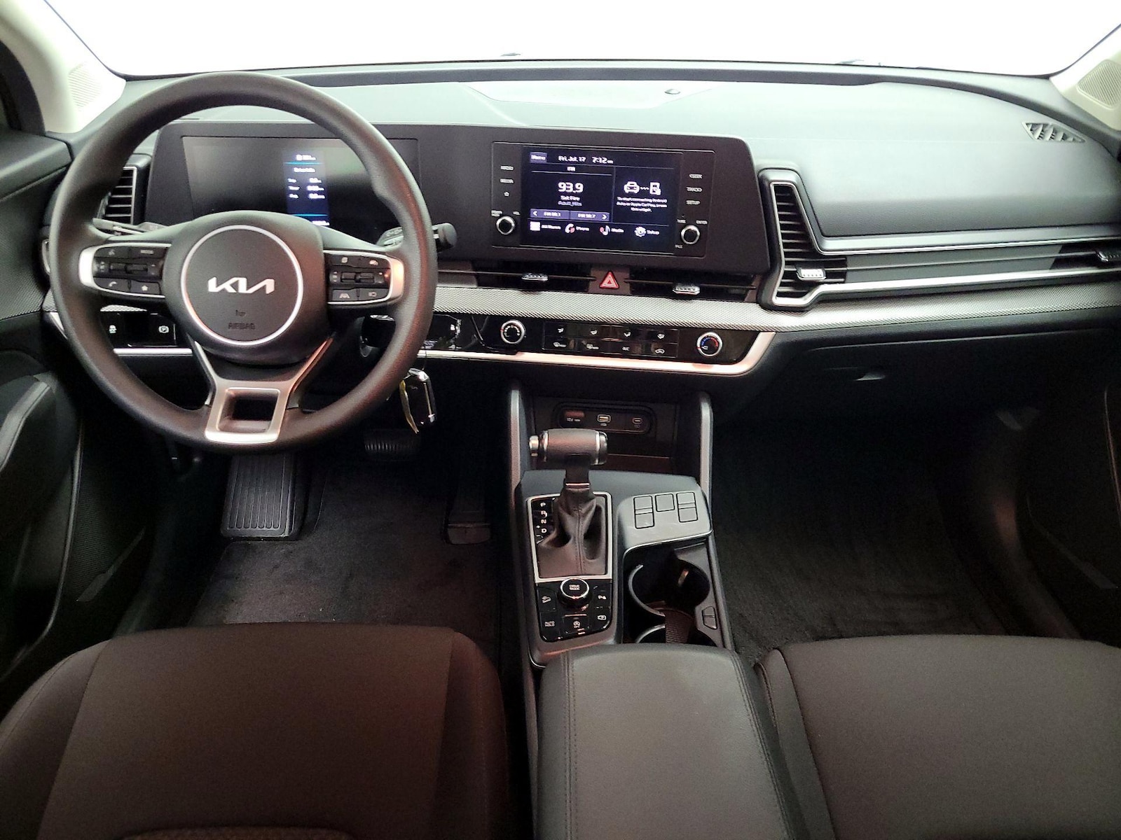 2025 Kia Sportage LX - Photo 10