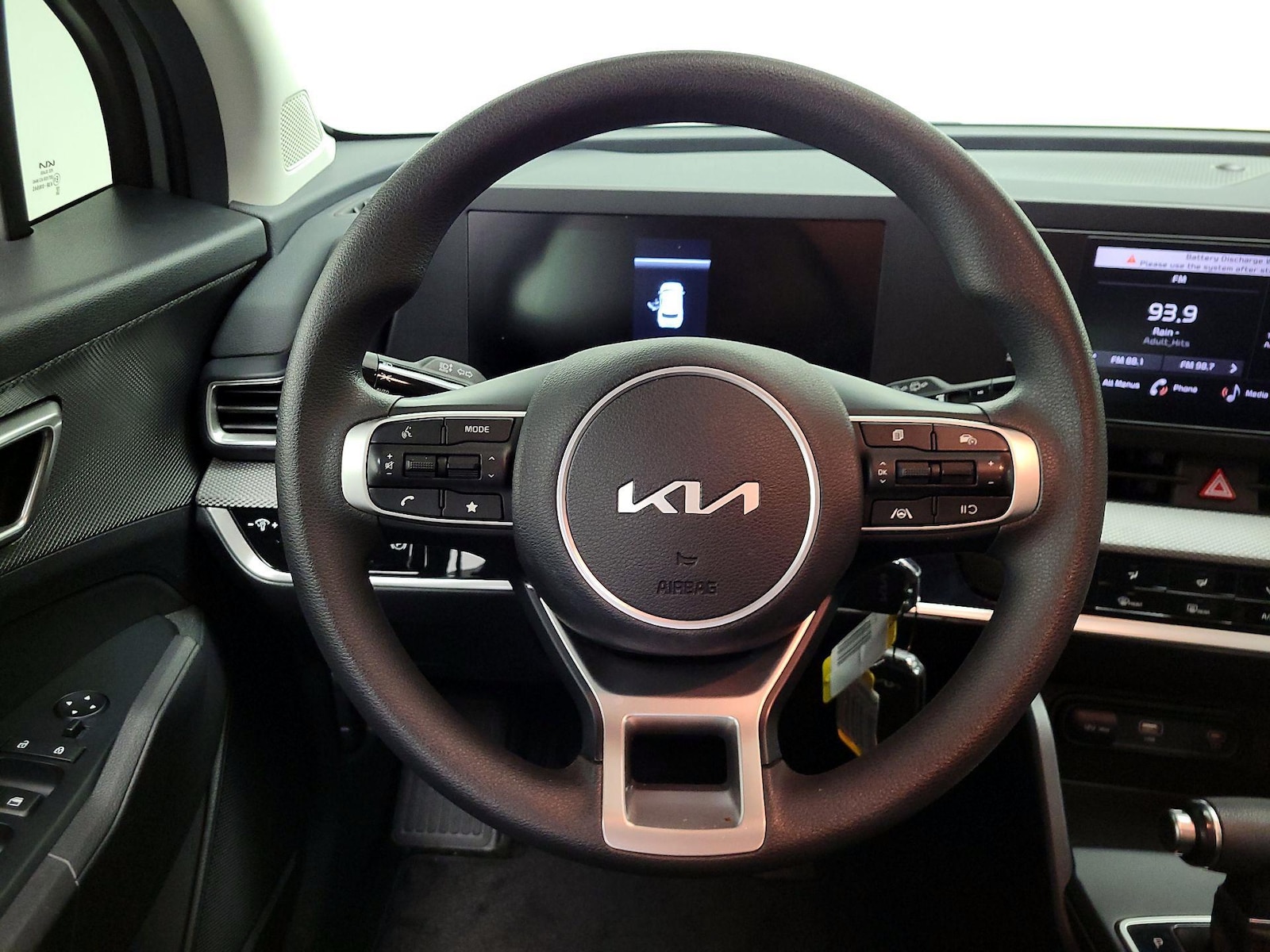 2025 Kia Sportage LX - Photo 11