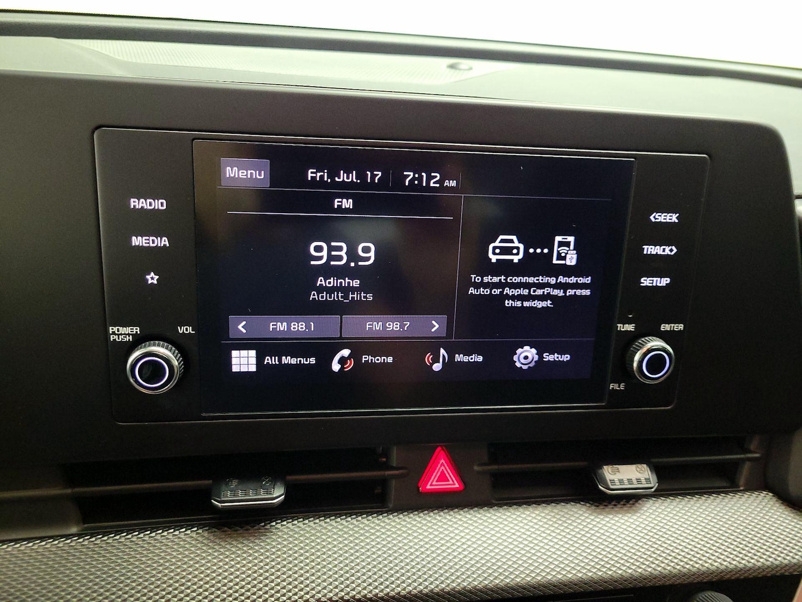 2025 Kia Sportage LX - Photo 15