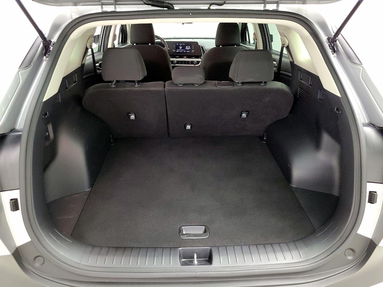2025 Kia Sportage LX - Photo 22
