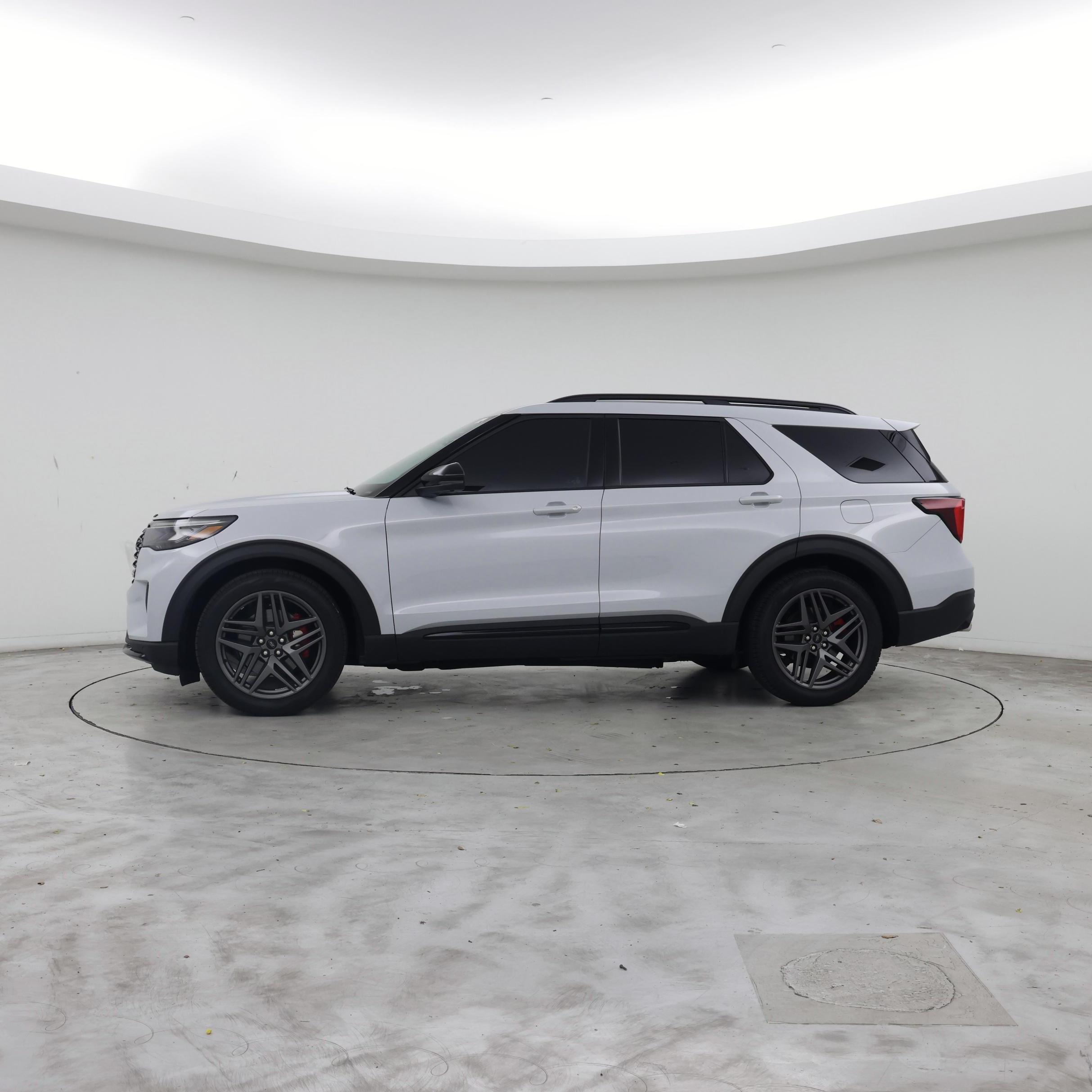 Thumbnail: 2026 Ford Explorer - 3