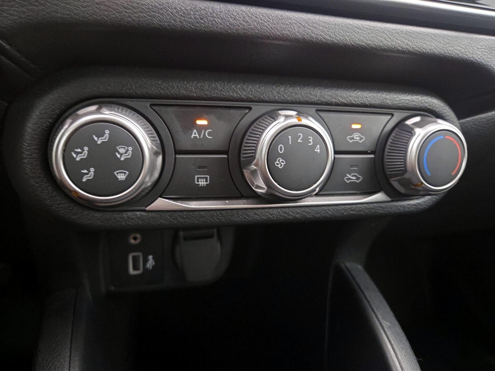 2023 Nissan Versa Sedan S - Photo 17