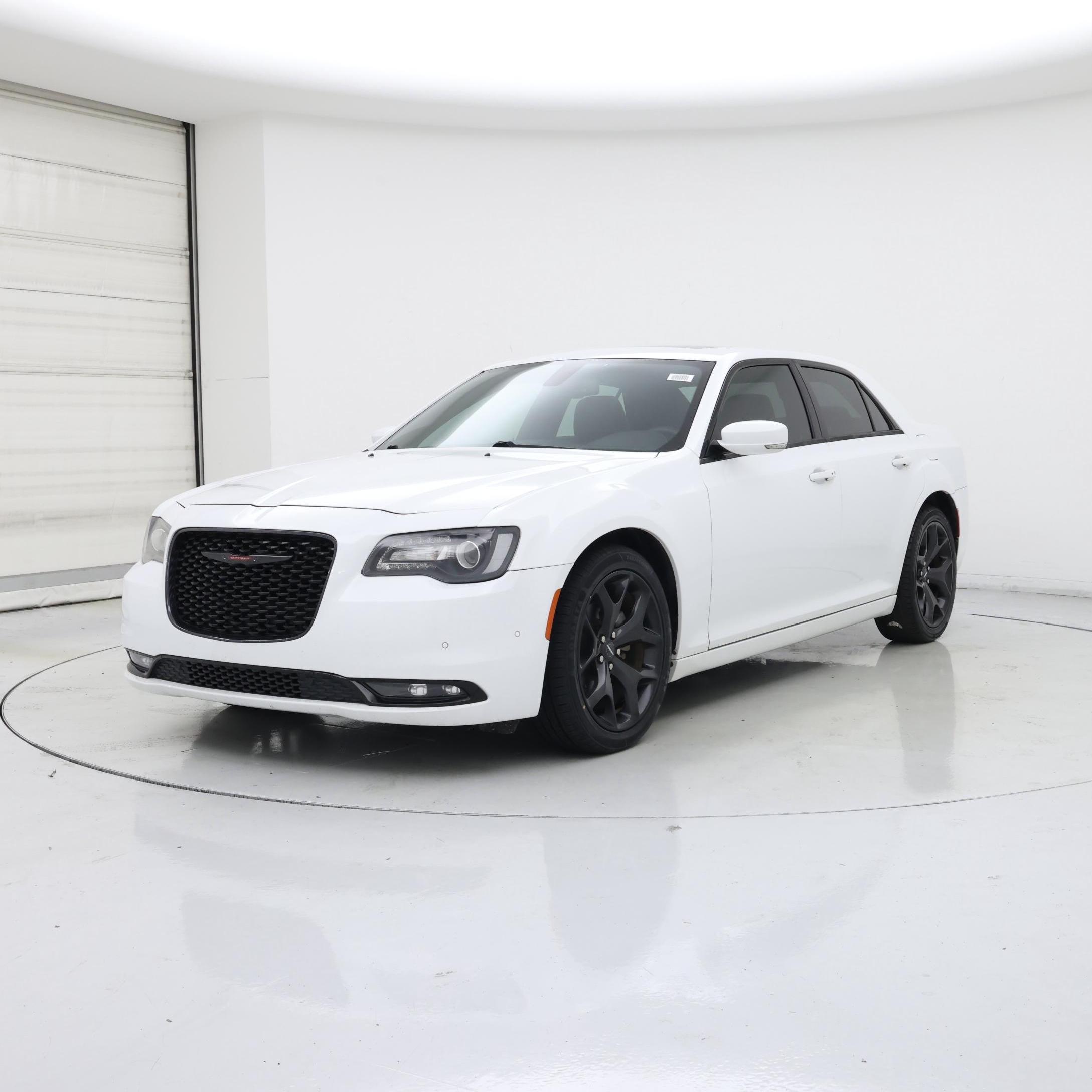 Thumbnail: 2022 Chrysler 300 - 4