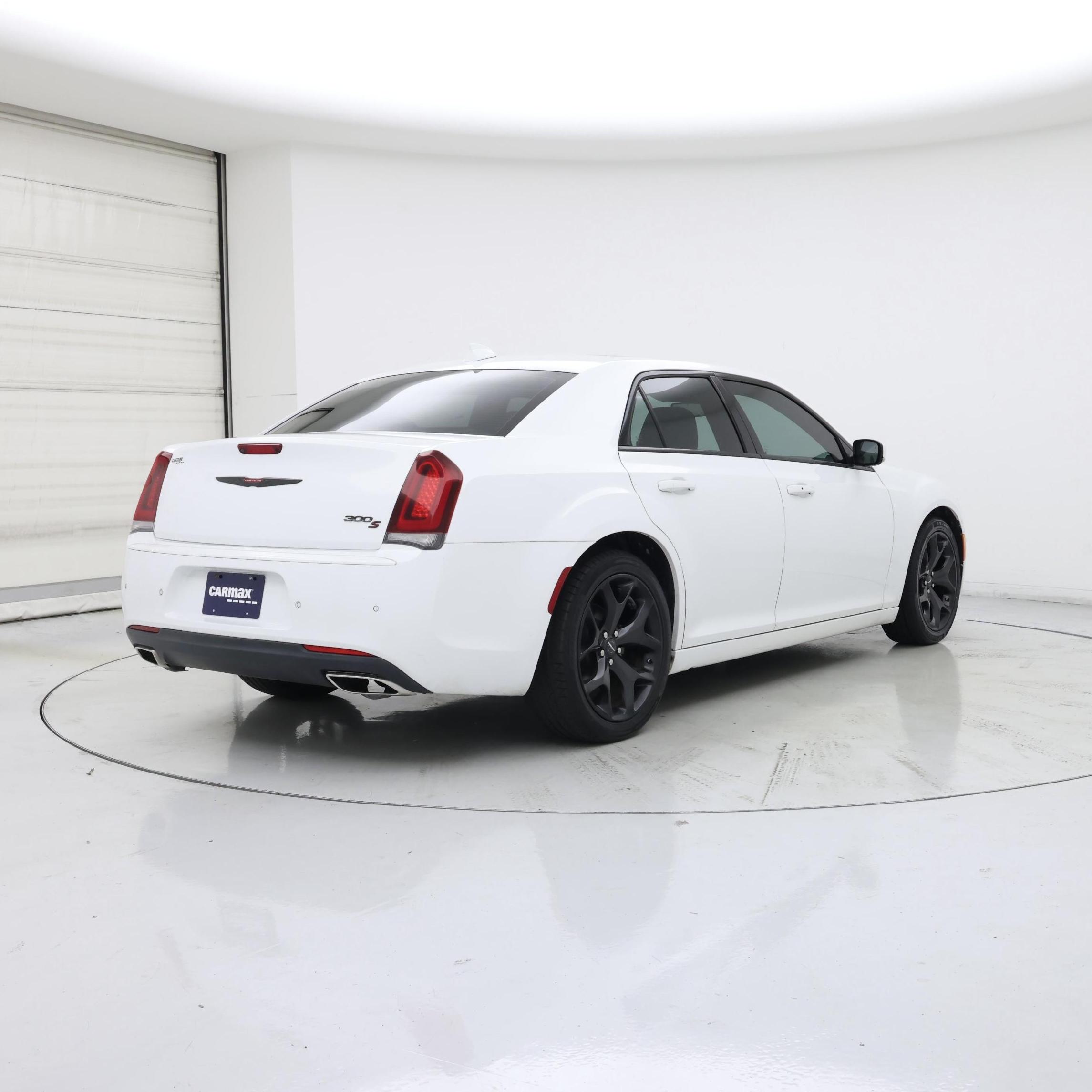 Thumbnail: 2022 Chrysler 300 - 8