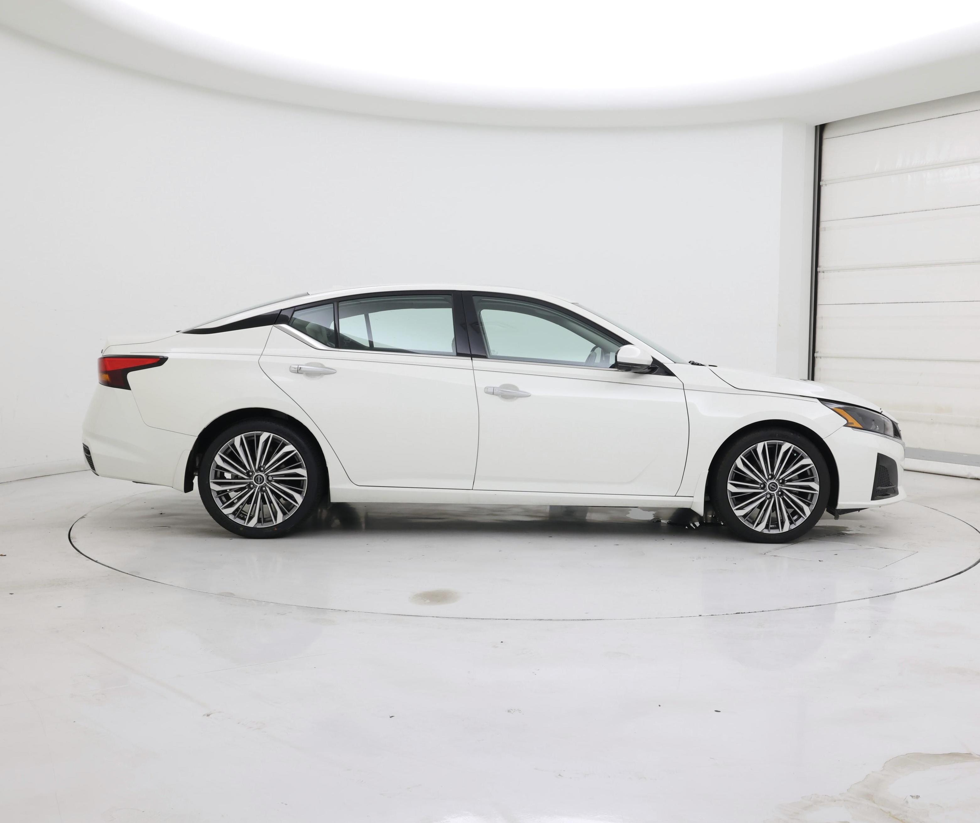 Thumbnail: 2024 Nissan Altima - 7