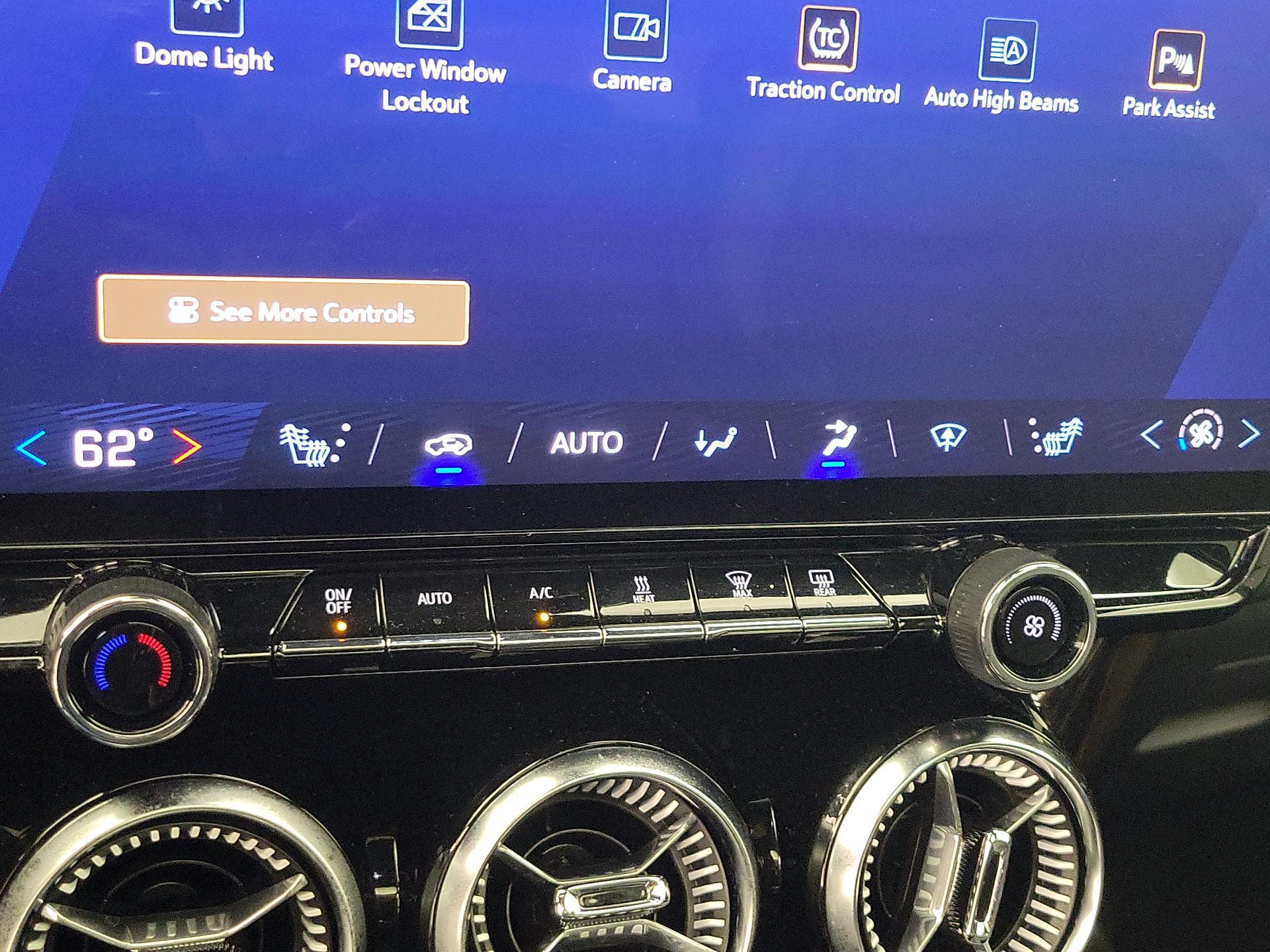 Thumbnail: 2024 Chevrolet Blazer EV - 17