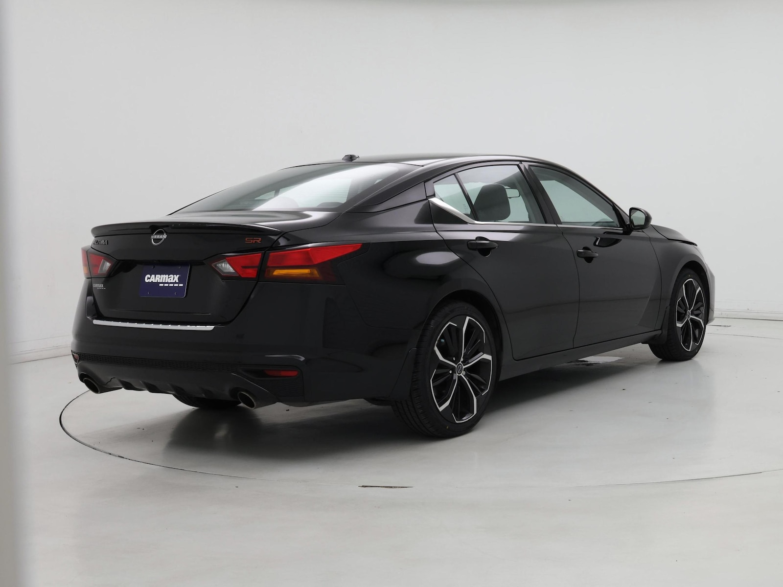 2023 Nissan Altima SR - Photo 9