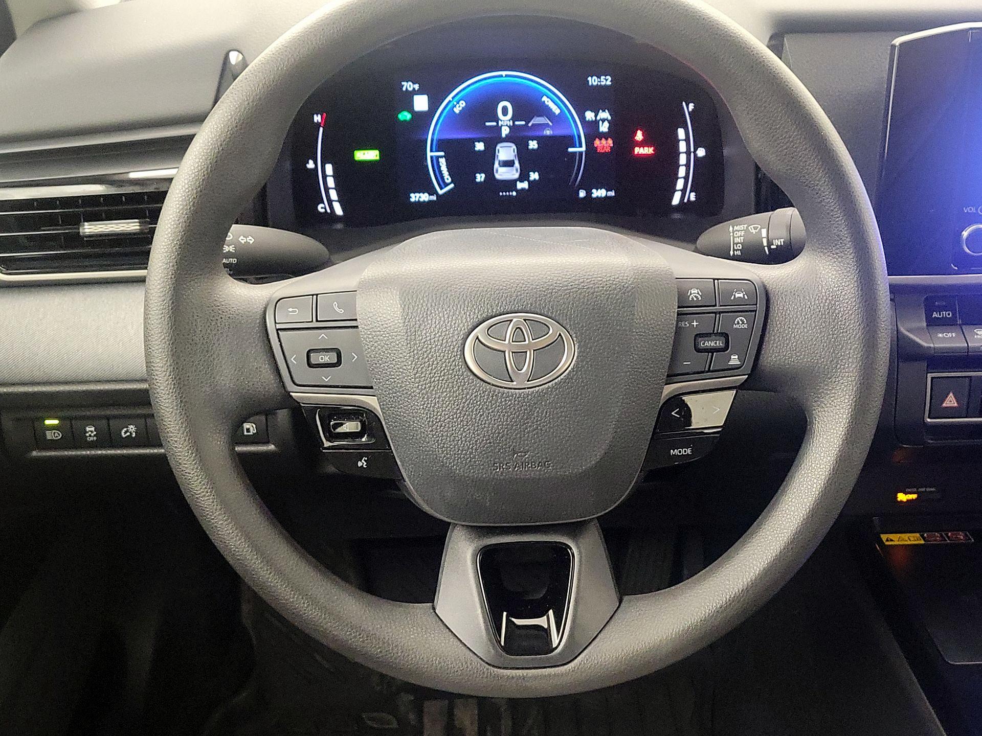 Thumbnail: 2025 Toyota Camry - 10