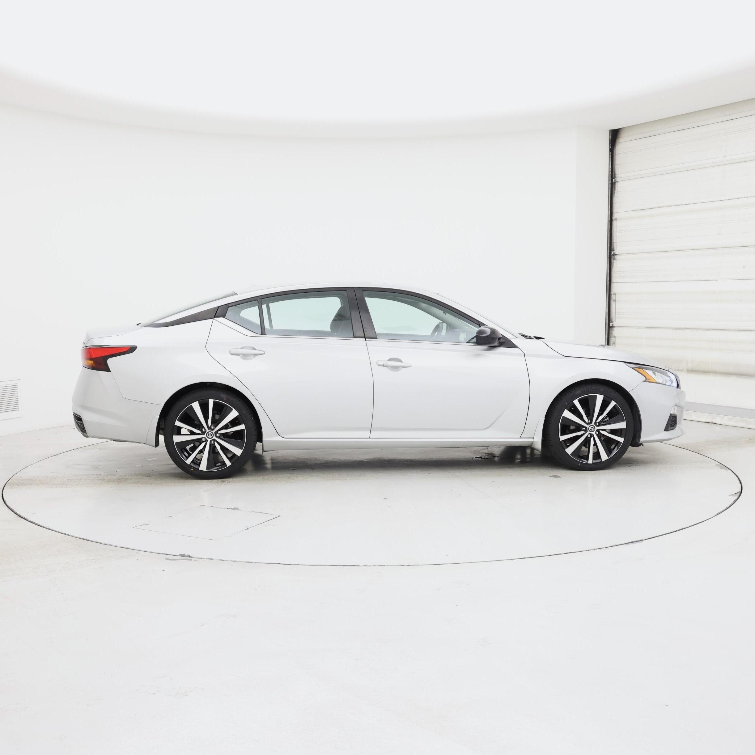 Thumbnail: 2022 Nissan Altima - 7