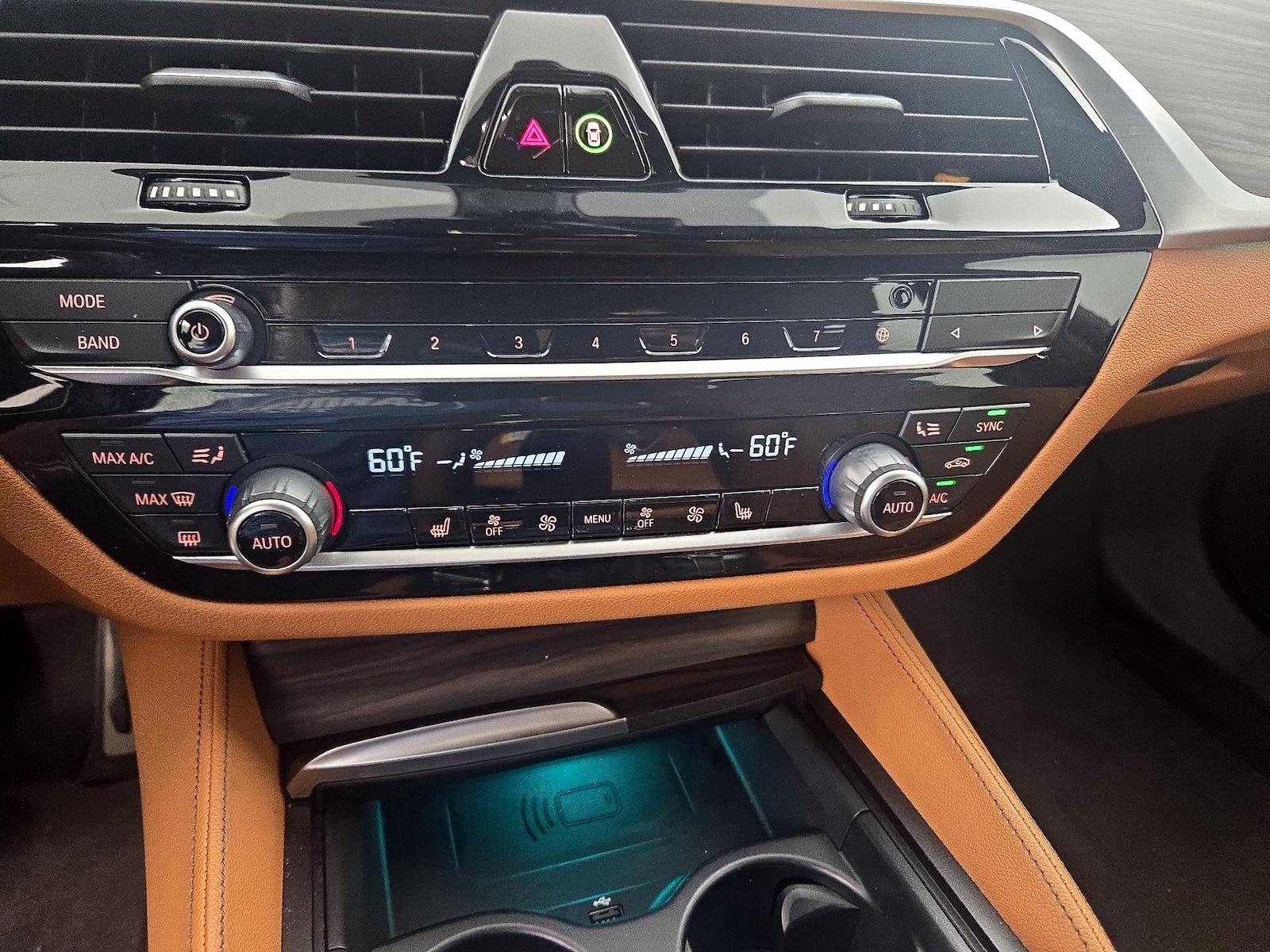 2022 BMW 5 Series 530i - Photo 18